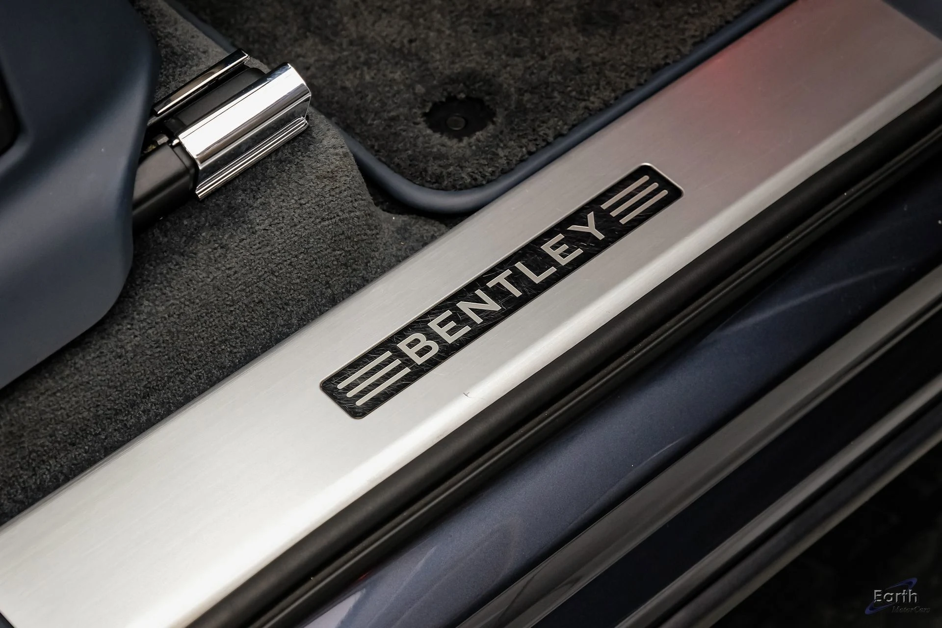 mph048_2590304830_0b1ed46eb3440ac4fc33803119ddc071x_64215fb864