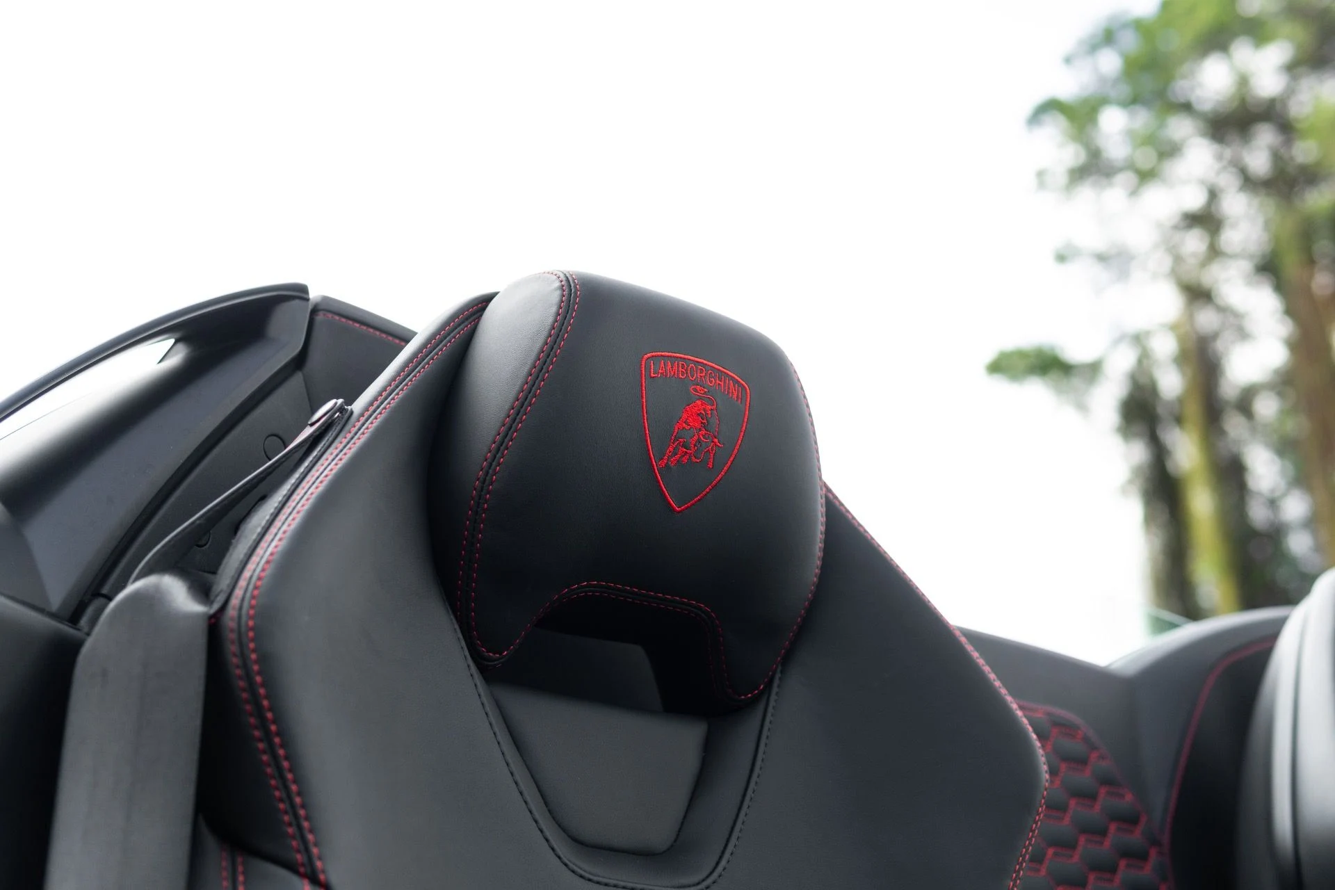 mph048_2600720069_Used_2018_Lamborghini_Huracan_LP_580_2_Spyder_1766443768_0148b274d1