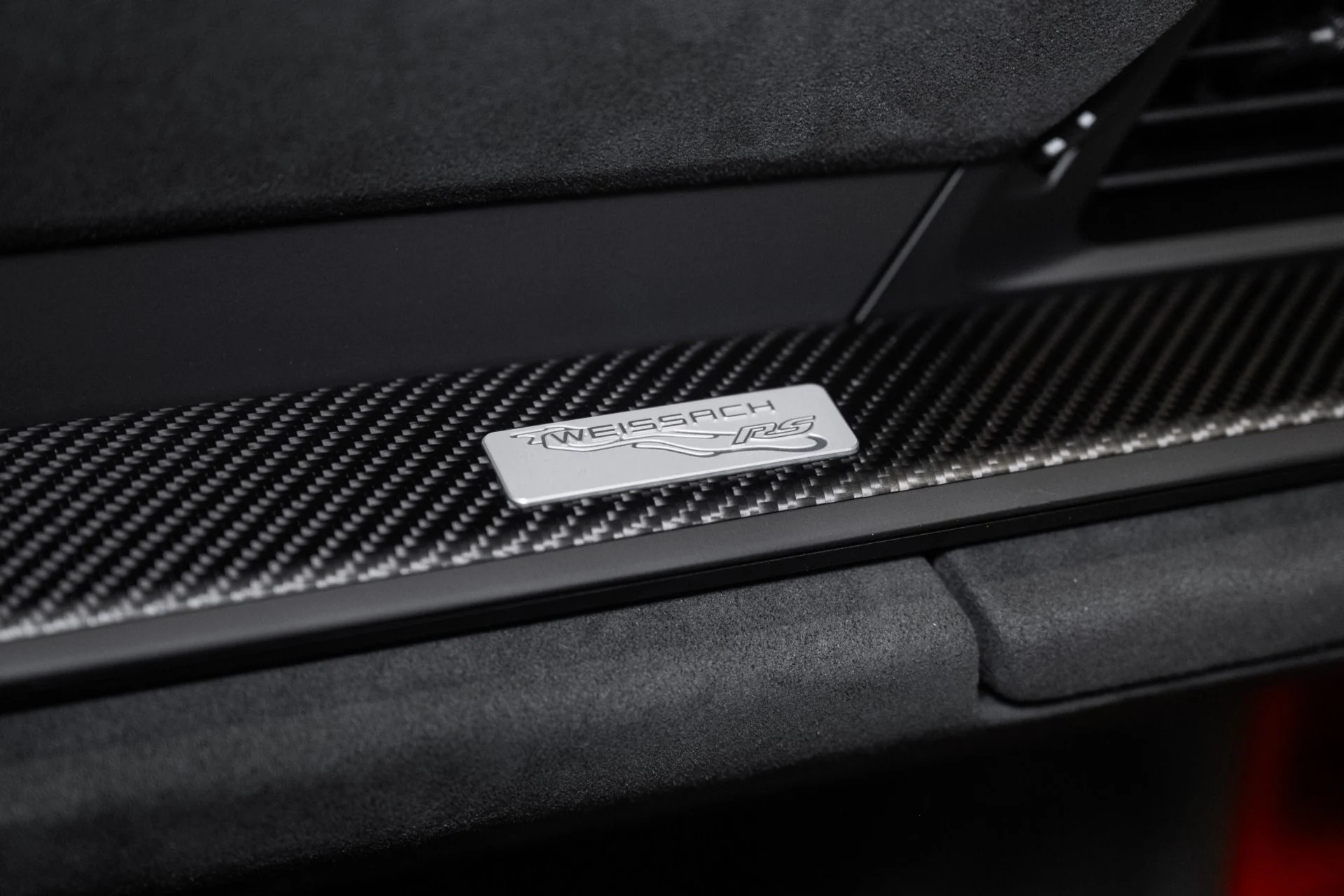 mph048_2601790345_Used_2024_Porsche_911_GT_3_RS_1761665497_3f2970502d