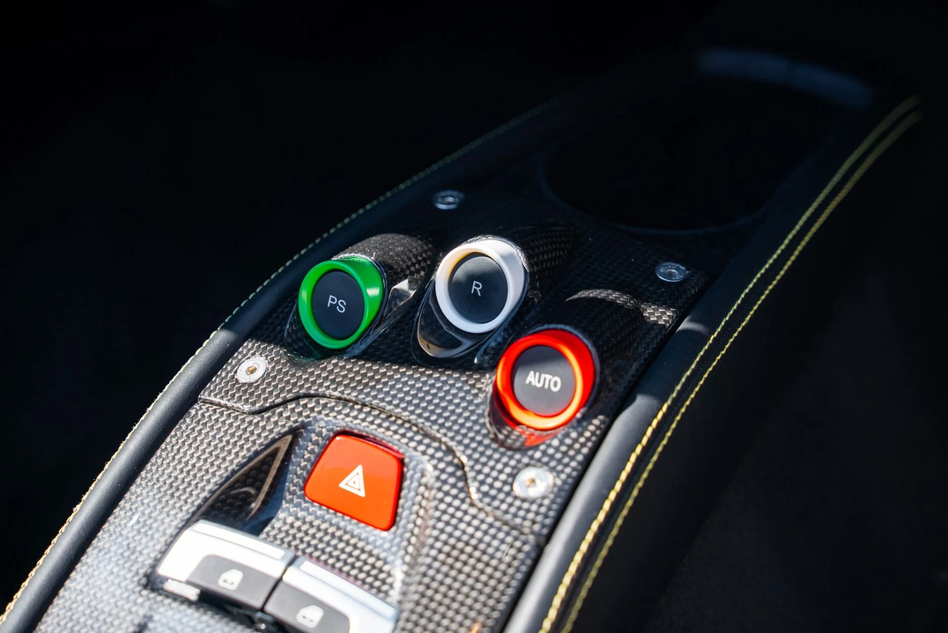 mph048_2612152814_Used_2012_Ferrari_458_Spider_1762304578_7277e7bb22