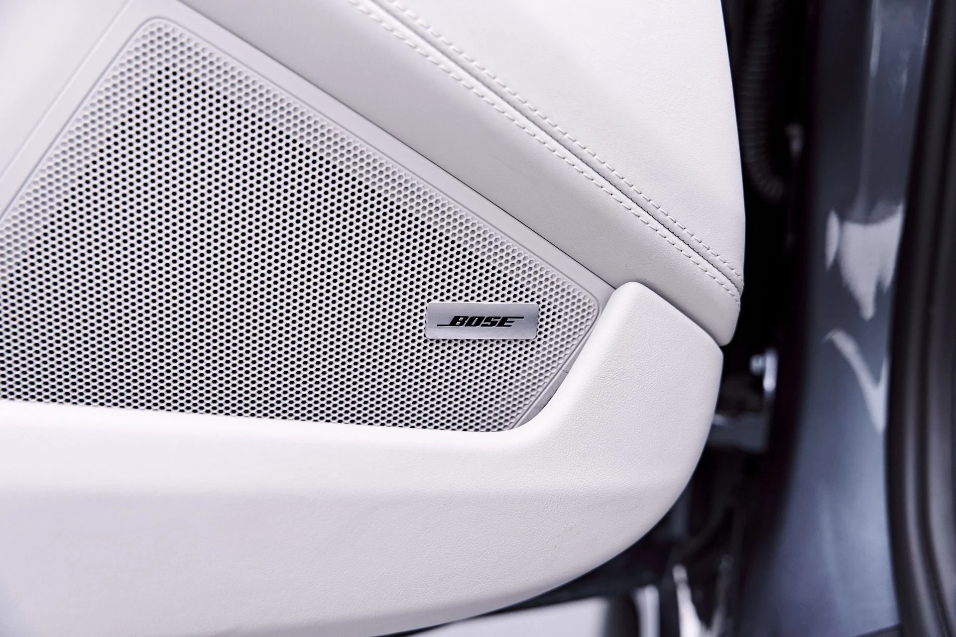 mph048_2634189568_Used_2025_Porsche_911_Carrera_1777504806_e6a98d34a3