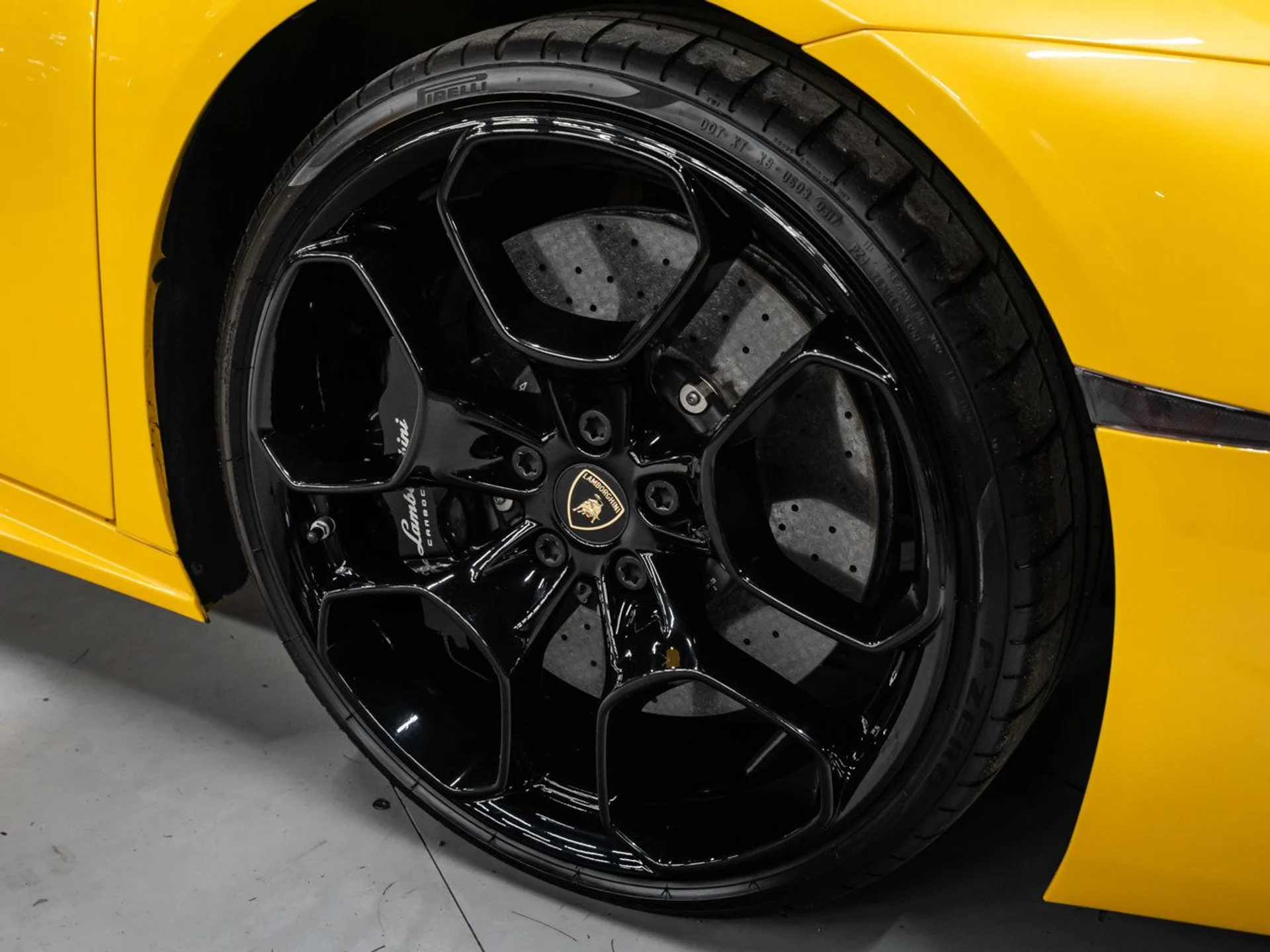 mph048_2650952668_lamborghini_huracan_2017_afd2c1c5ed