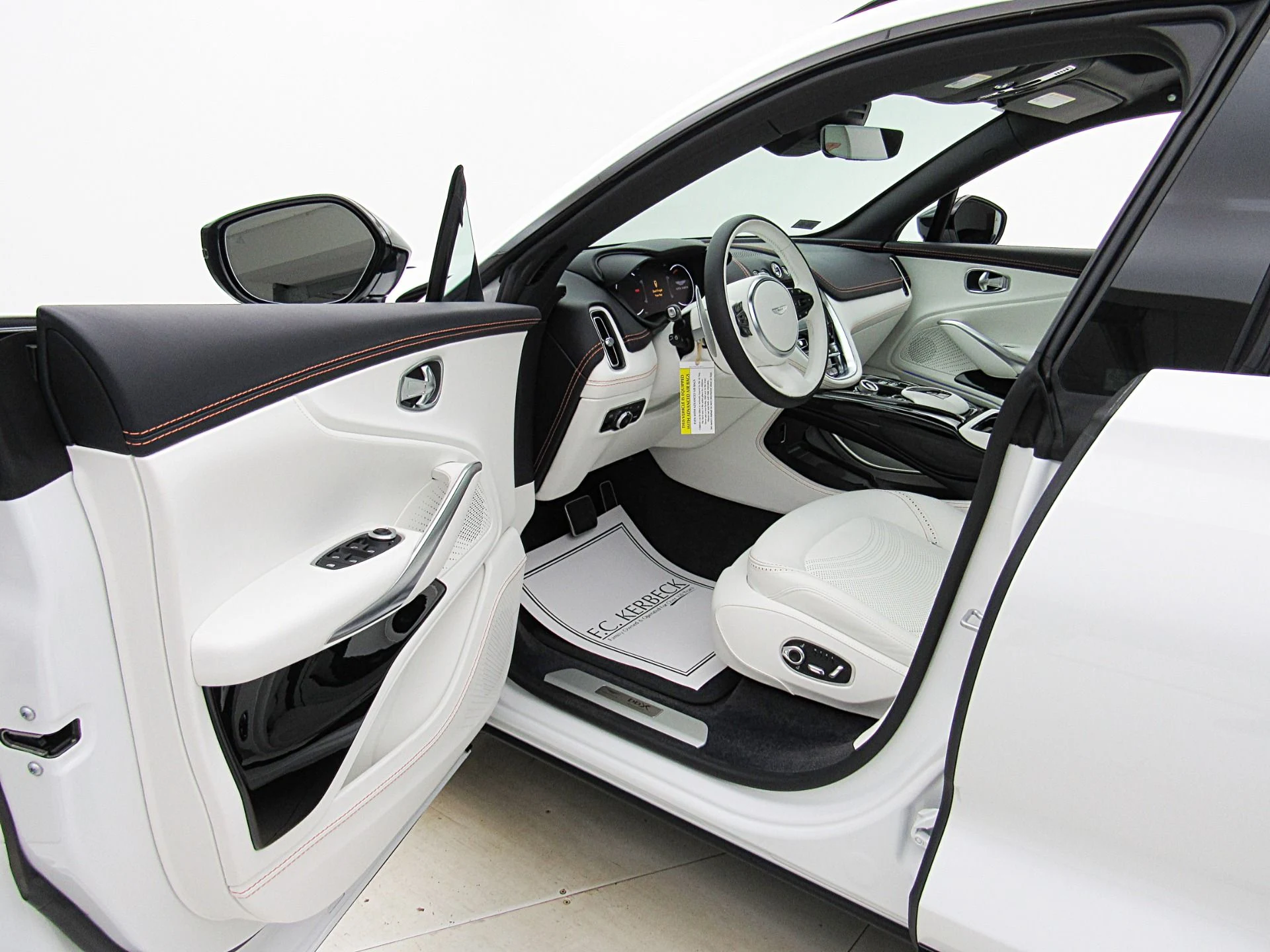mph048_266136159_Used_2023_Aston_Martin_DBX_707_4a6d2f815d
