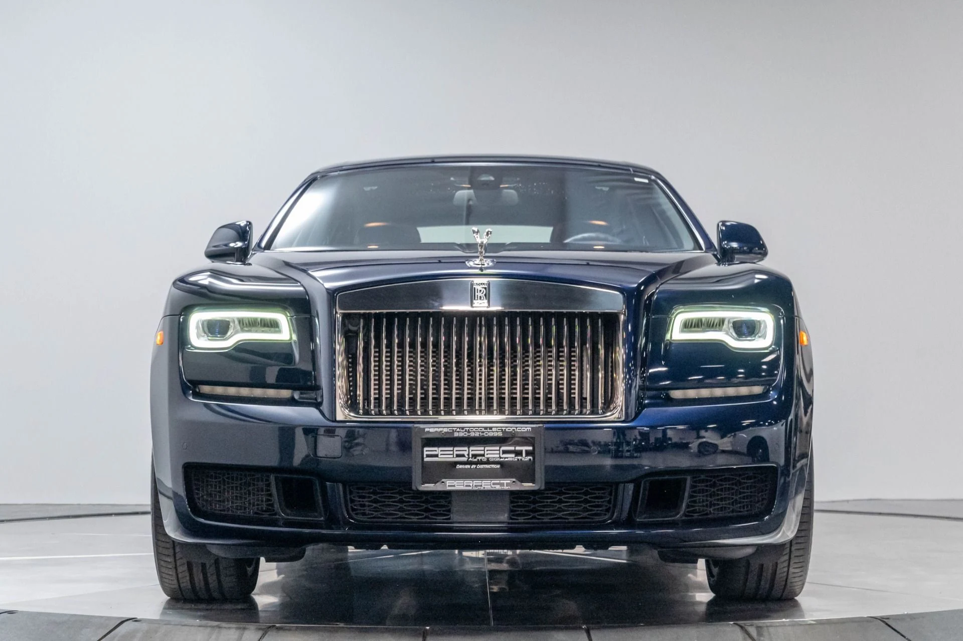 mph048_2668520145_Used_2018_Rolls_Royce_Ghost_Base_1786492649_2011c98237