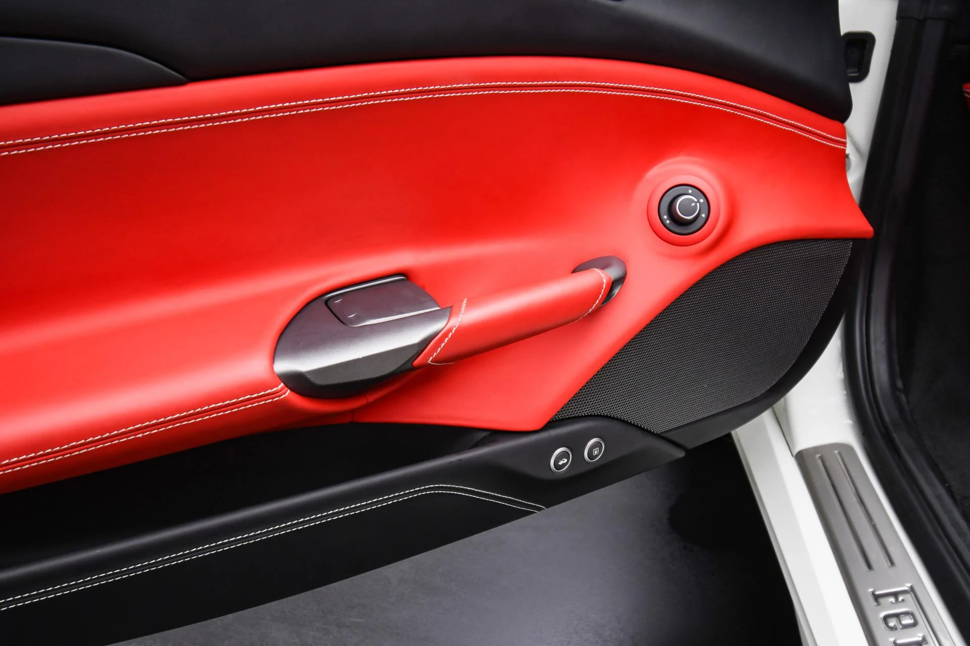 mph048_267039975_Used_2016_Ferrari_488_Spider_1750234952_de418d08a2