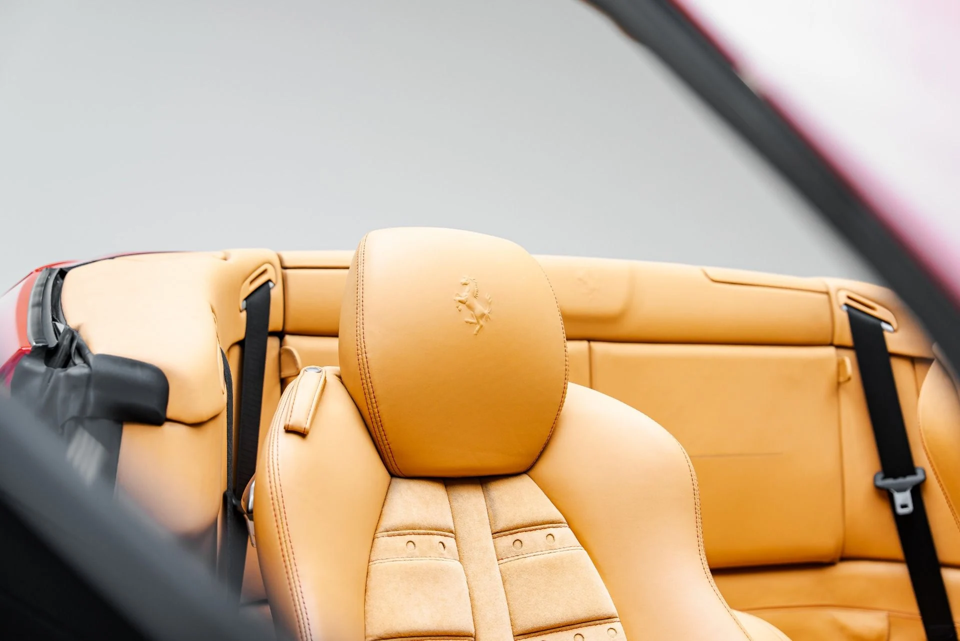 mph048_2691461404_Used_2011_Ferrari_California_1793140910_3c5e9f453e