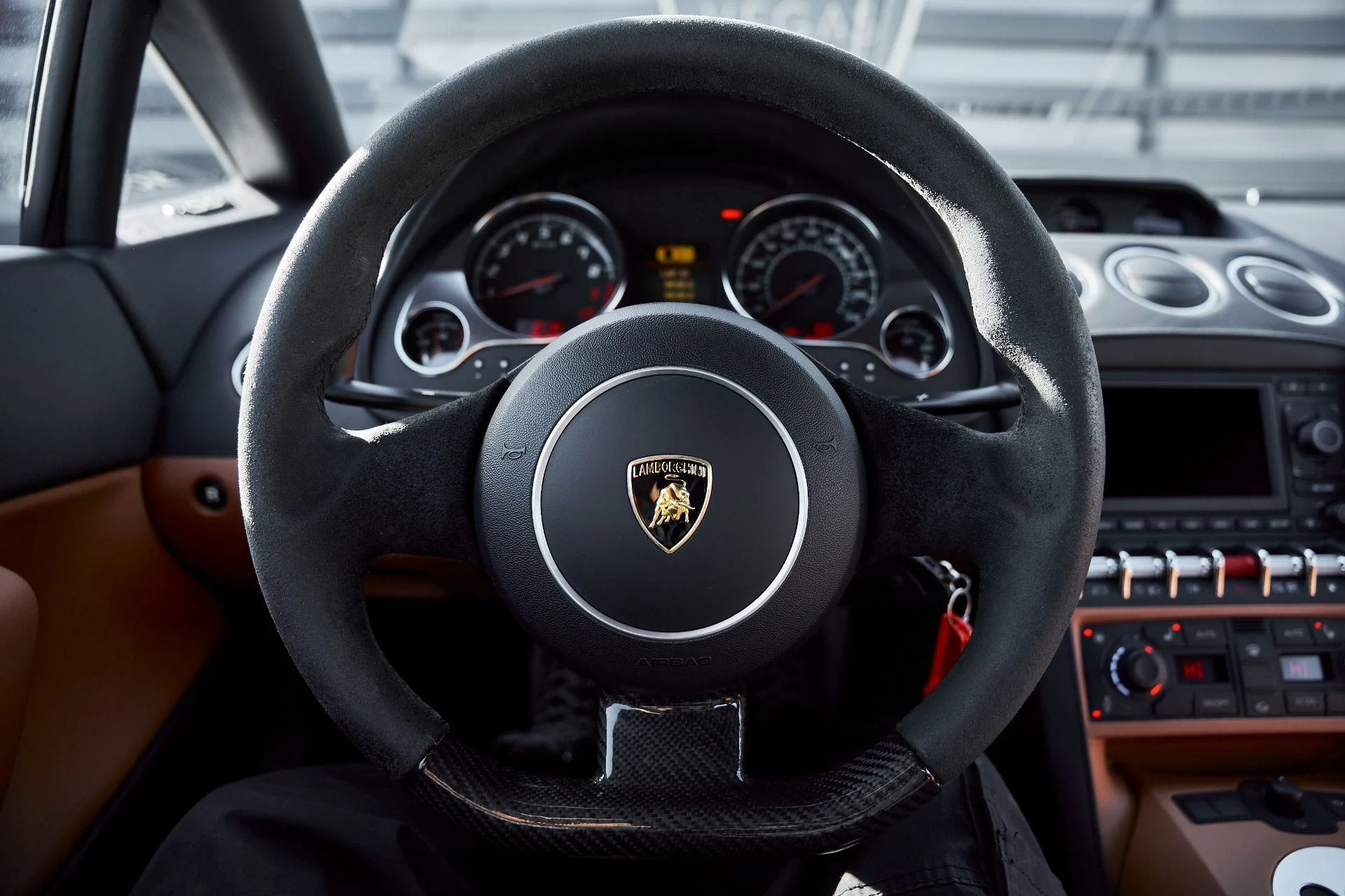 mph048_2696260800_Used_2013_Lamborghini_Gallardo_LP_550_2_1769827045_188684fa33