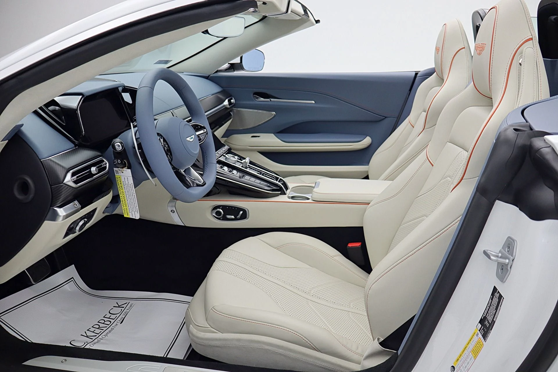 mph048_2715239026_New_2026_Aston_Martin_Vantage_Roadster_b13b6a4bdd