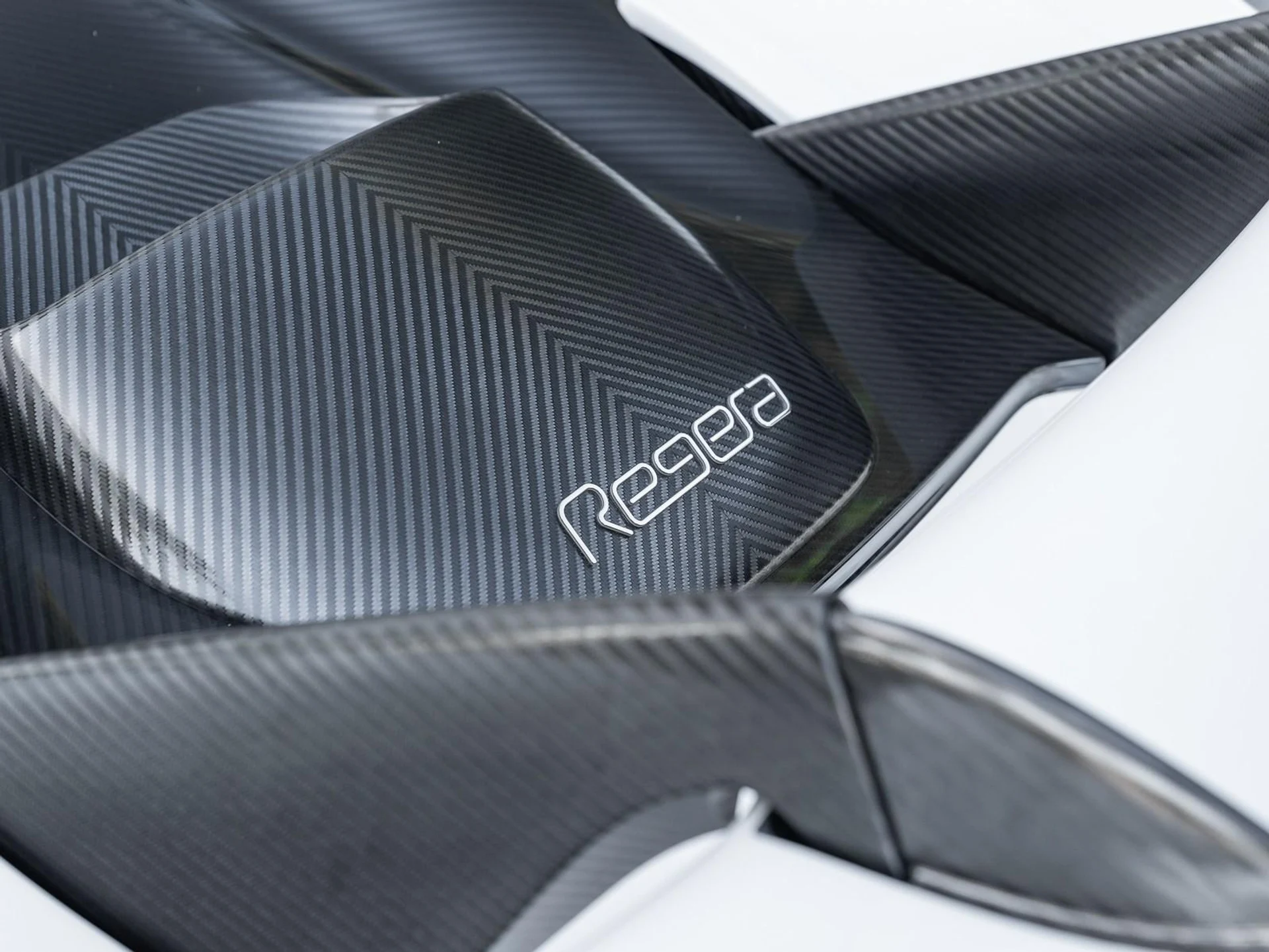 mph048_2730881137_Used_2019_Koenigsegg_Regera_1757707938_3388288c1c