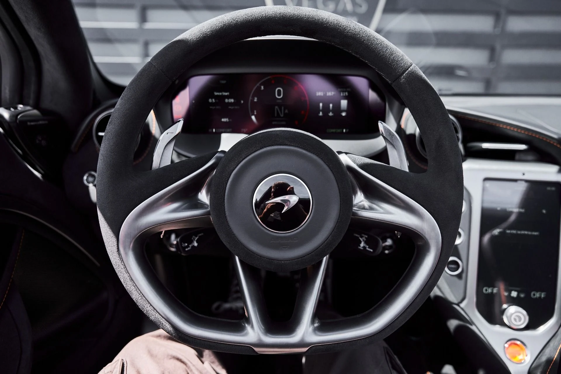 mph048_2747181232_Used_2025_Mc_Laren_750_S_1776907675_3290028ae9