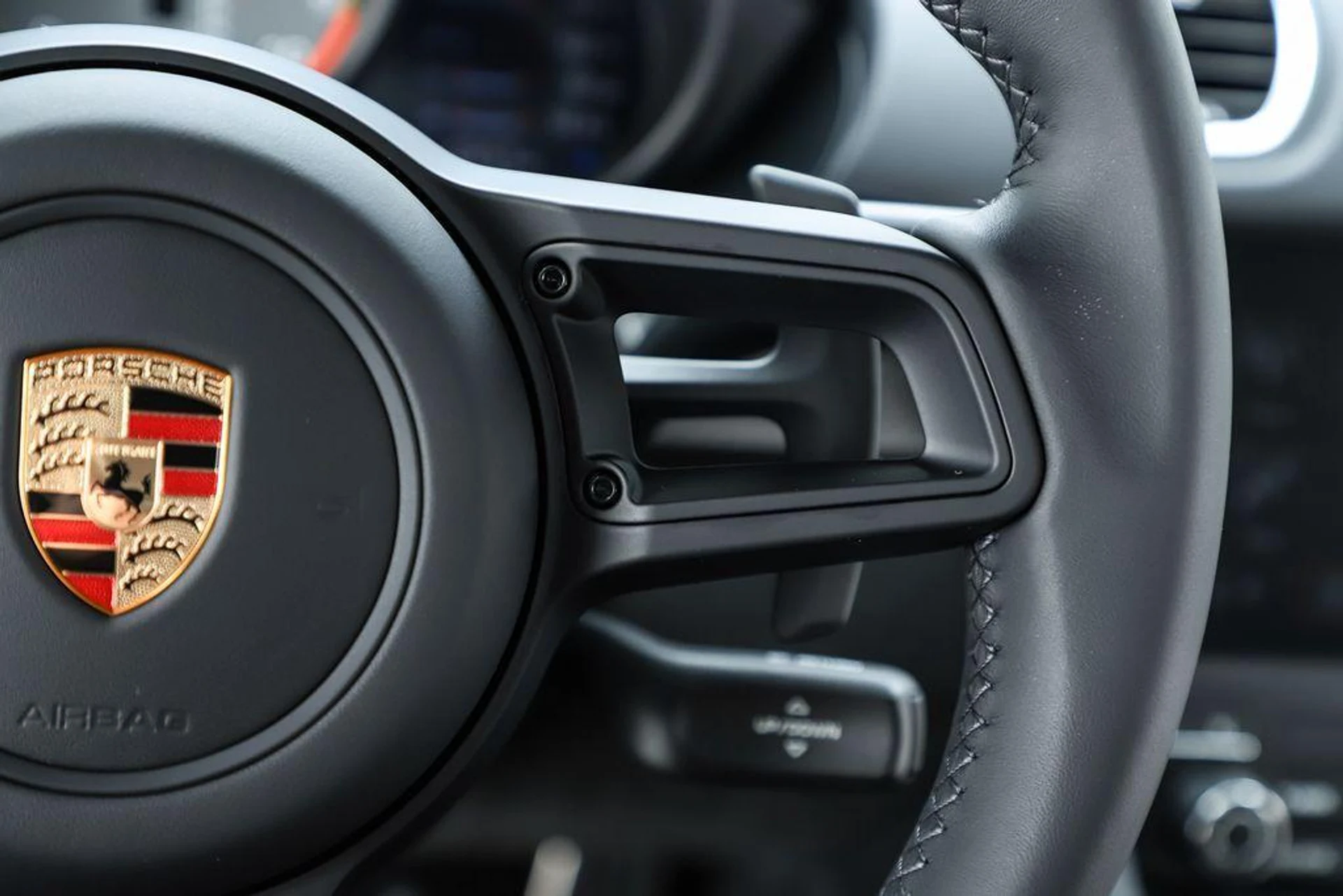 mph048_2756238170_h_Dvz_PQ_Rg3w_Eno_B4p8_O_Ql_Fl9vtx_U_5b9bdf9289