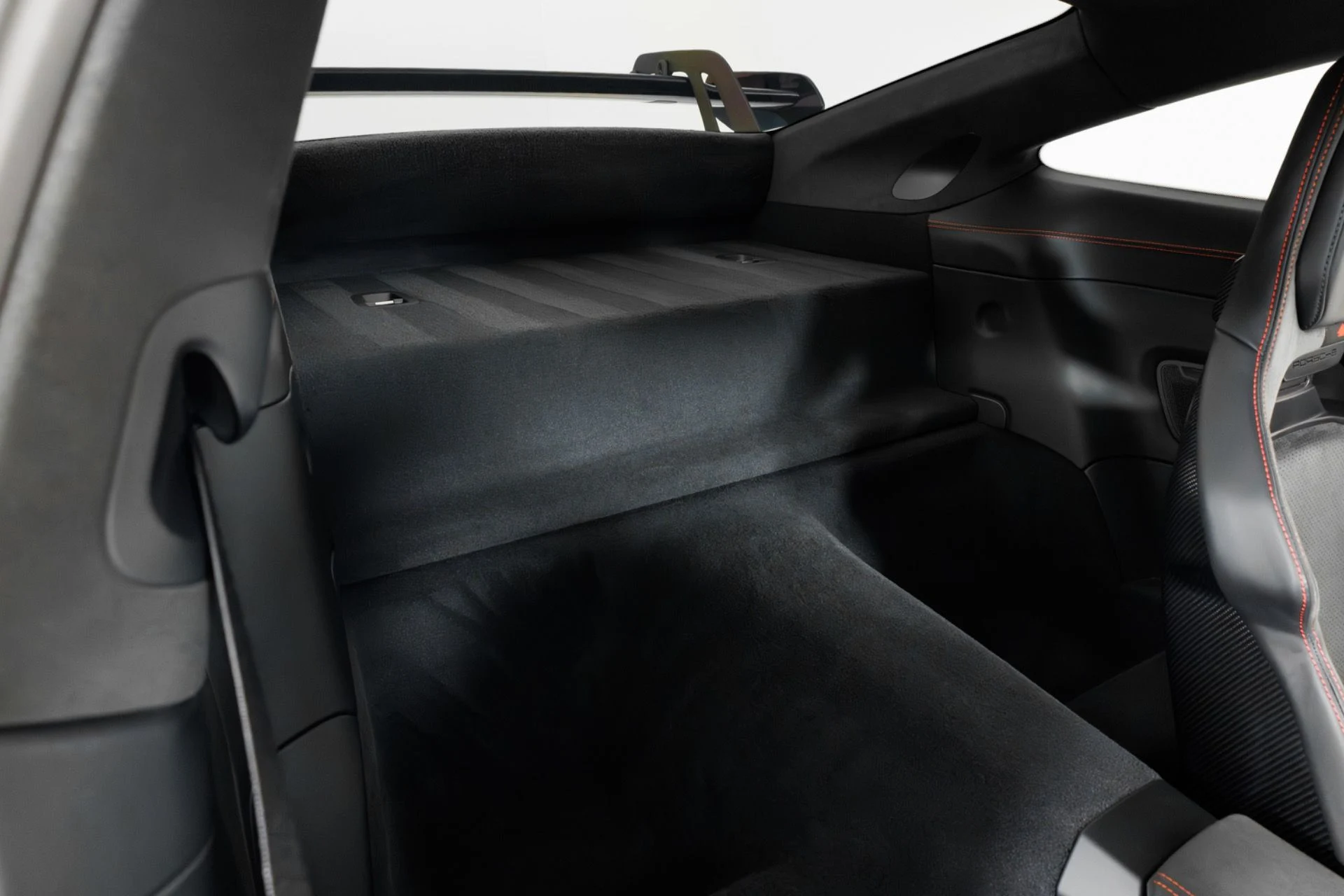 mph048_2760745524_Used_2025_Porsche_911_GT_3_1777072064_8d7a665cfb