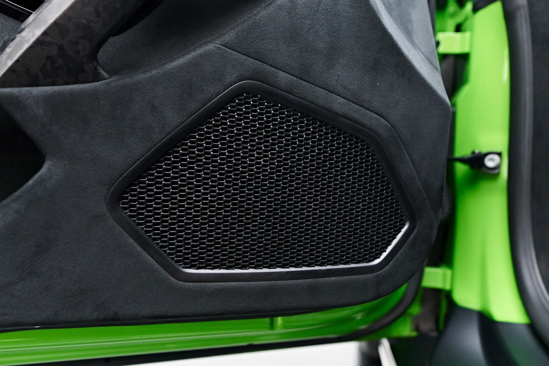mph048_2769978945_Used_2019_Lamborghini_Huracan_Performante_1757626087_0a98d8071b