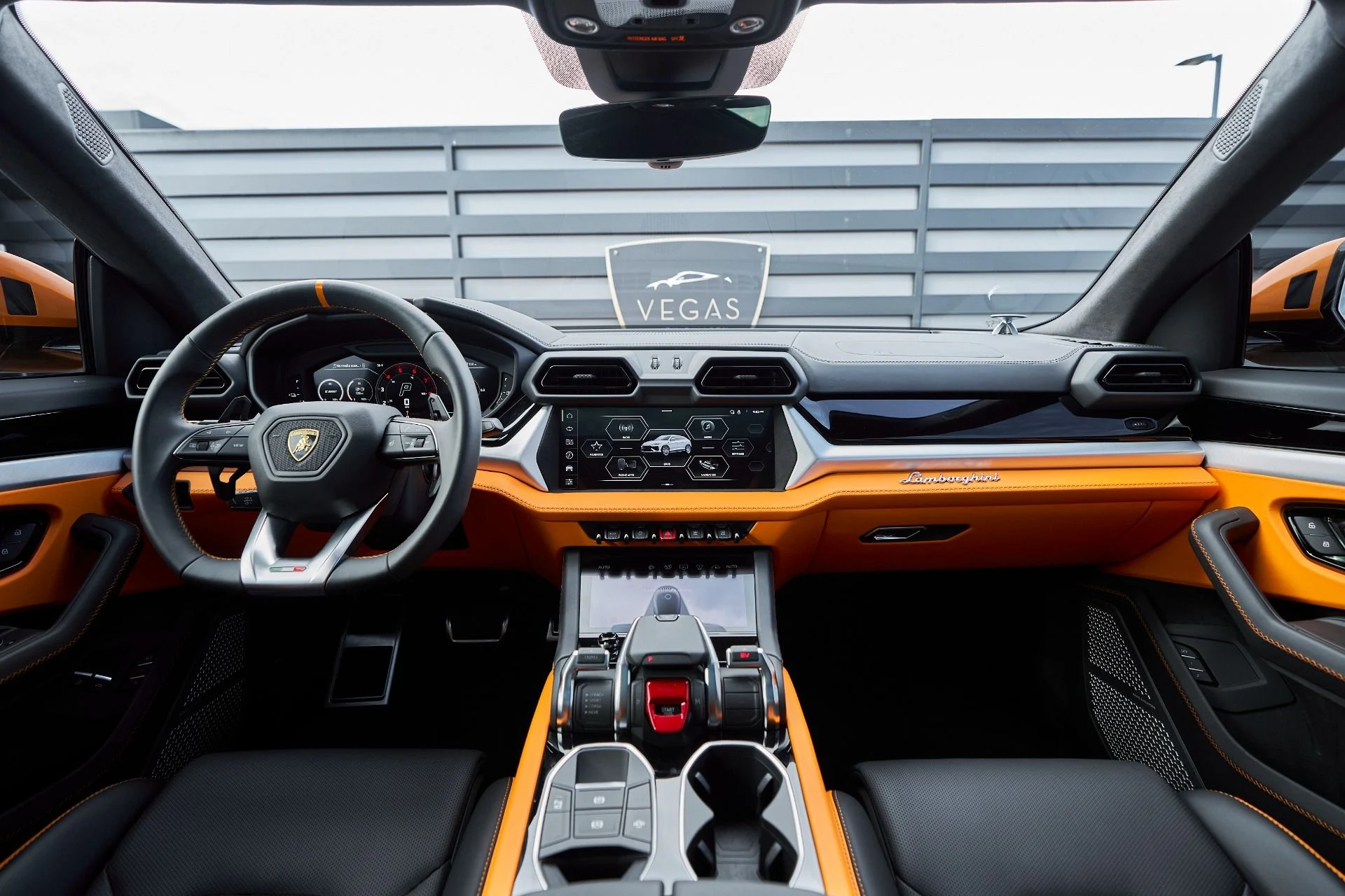 mph048_279396038_Used_2025_Lamborghini_Urus_SE_1763677056_a0c2610855