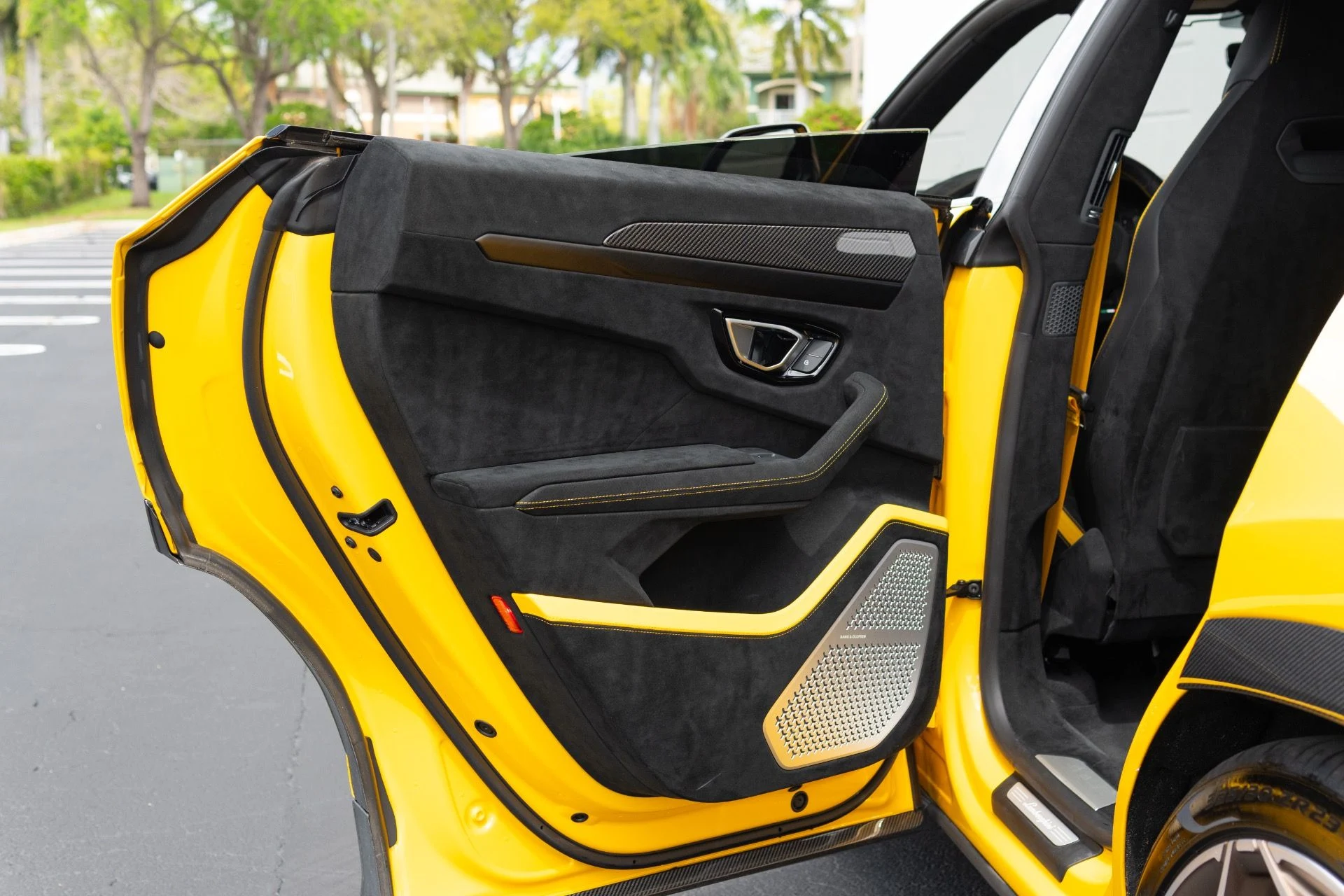 mph048_279475731_Used_2024_Lamborghini_Urus_Performante_1773952163_bb9ab01f86