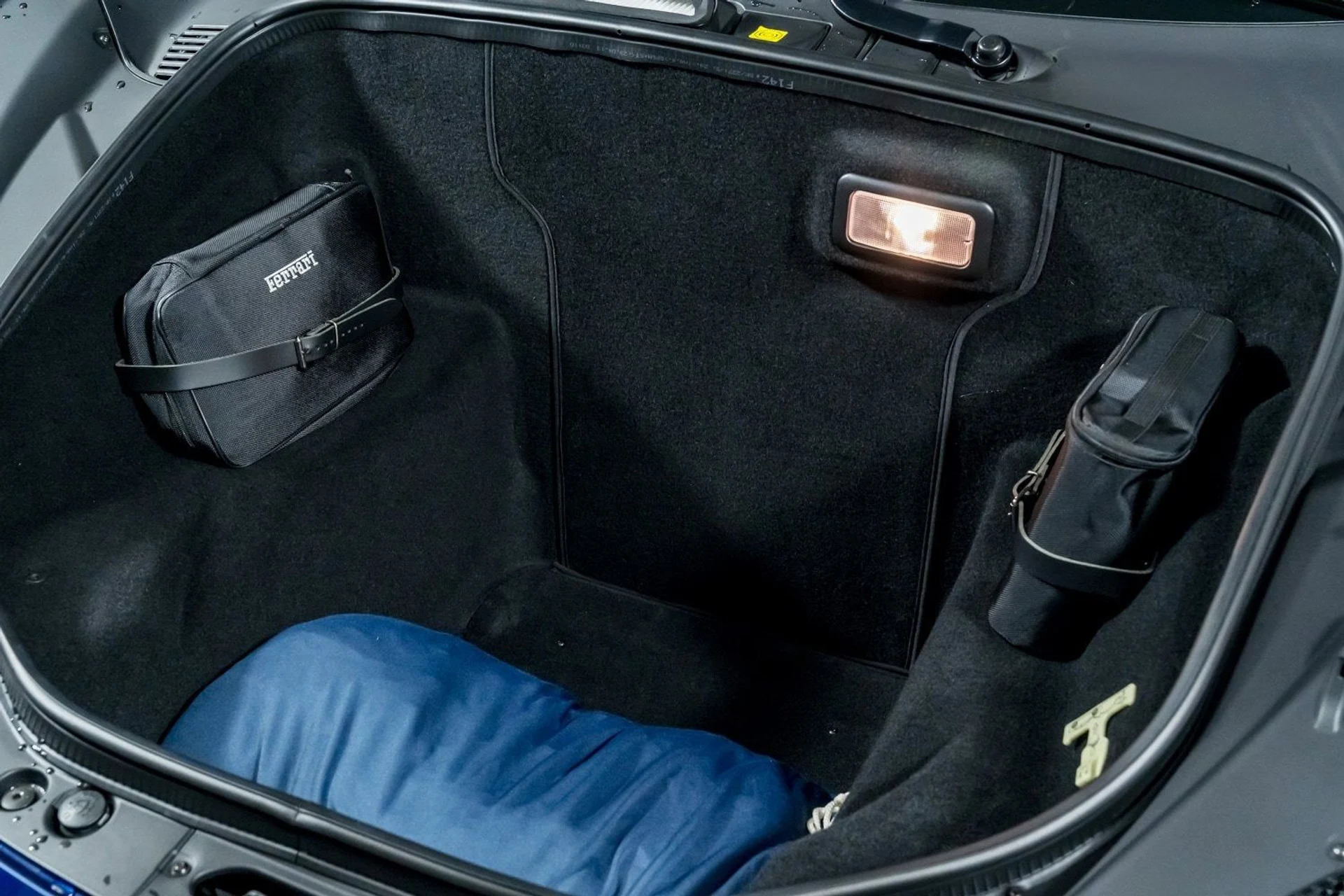 mph048_2801632805_1c3d42a5c2314c5f9cbb2bcc4ce17d81_7659385f85