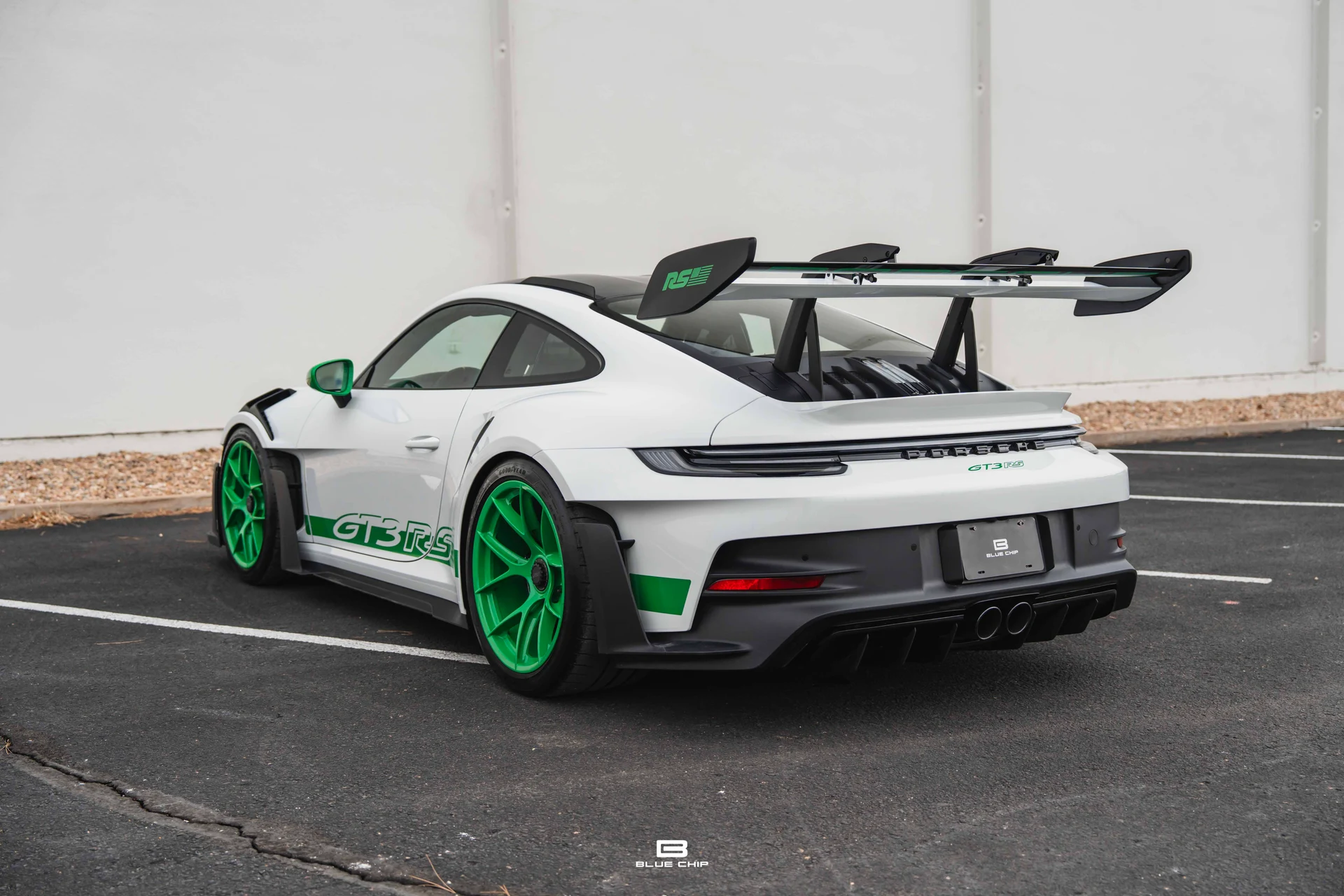 mph048_2815202392_695836f62ff29052d6008a8b_A7401051_7fe7c7d04f