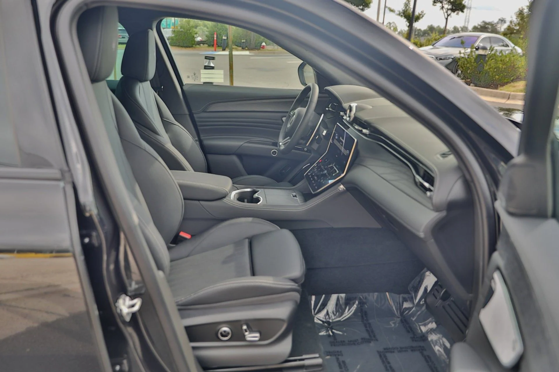 mph048_2818121559_fa1e6c99298d4741a2c7b58aedee57b0_604312beb1