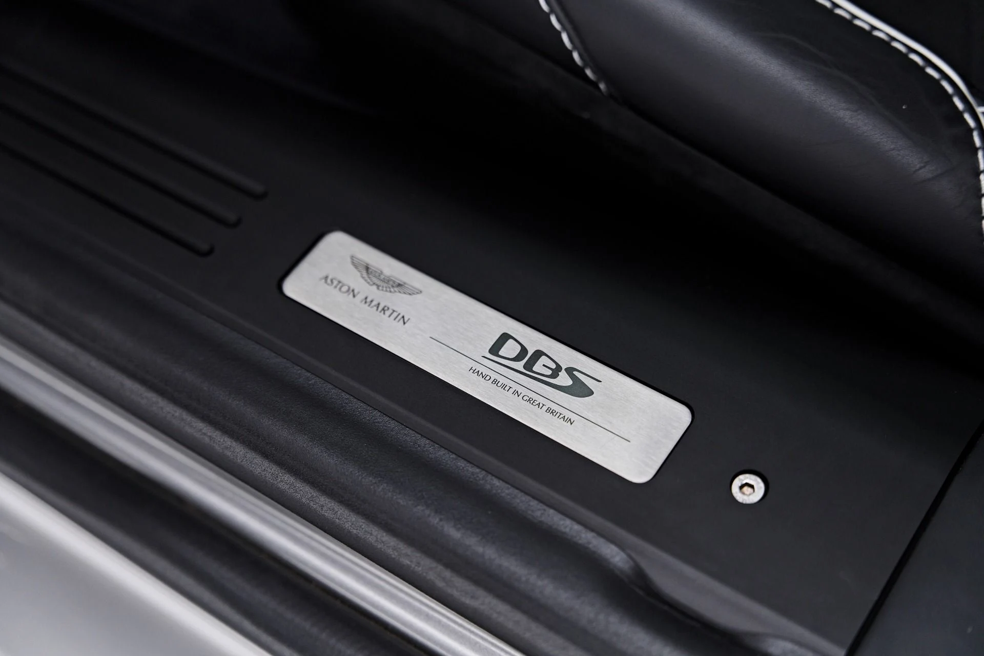 mph048_2818534577_Used_2023_Aston_Martin_DBS_1790369909_16eed9258a