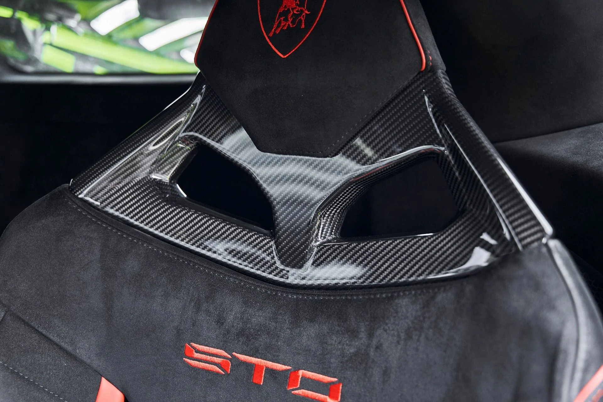 mph048_2824223260_Used_2022_Lamborghini_Huracan_STO_Base_1771294597_5978fb244f