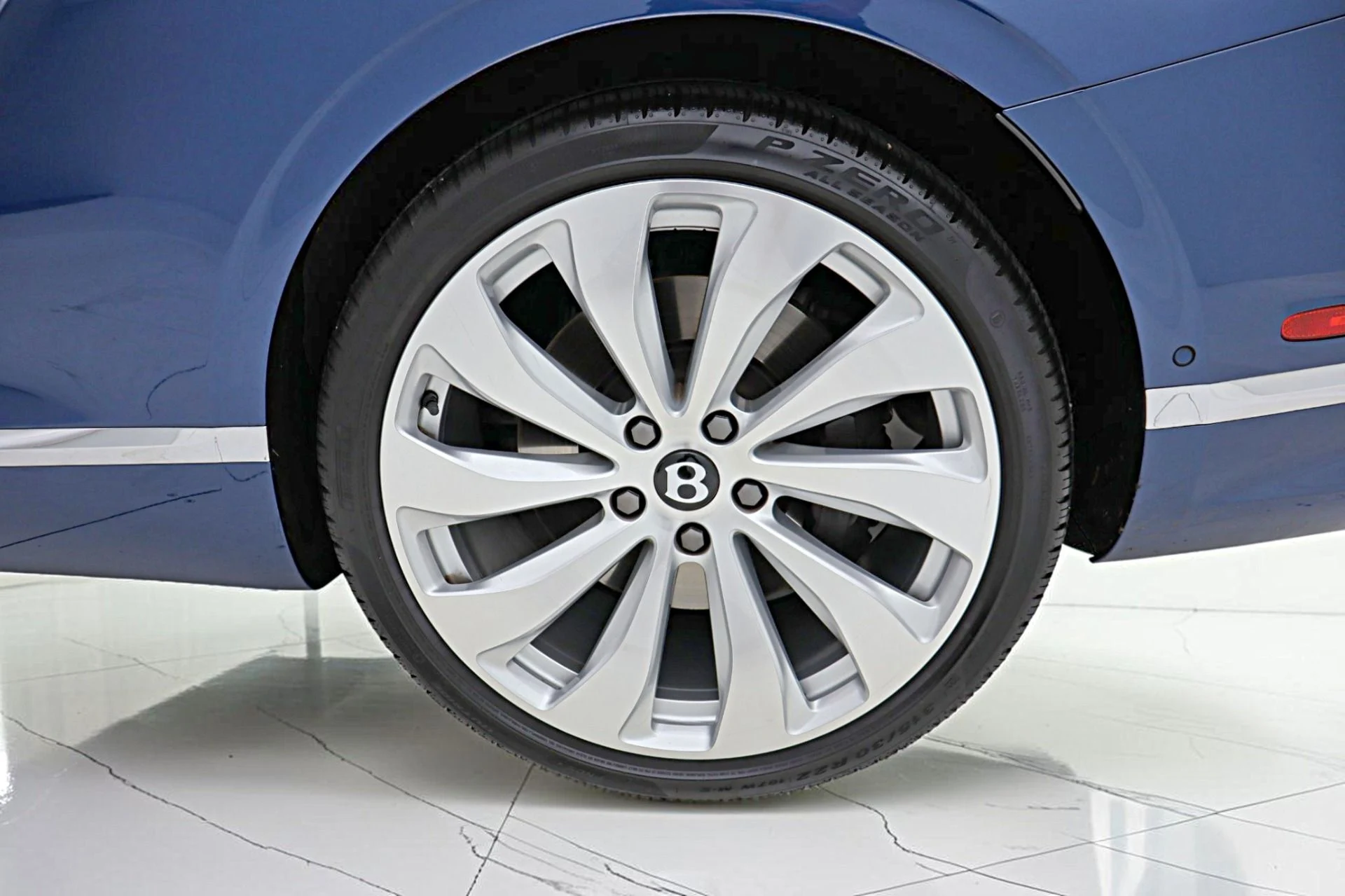 mph048_2847803570_Used_2024_Bentley_Continental_GTC_Azure_V8_LEASE_OPTIONS_AVAILABLE_70d9ee53d4