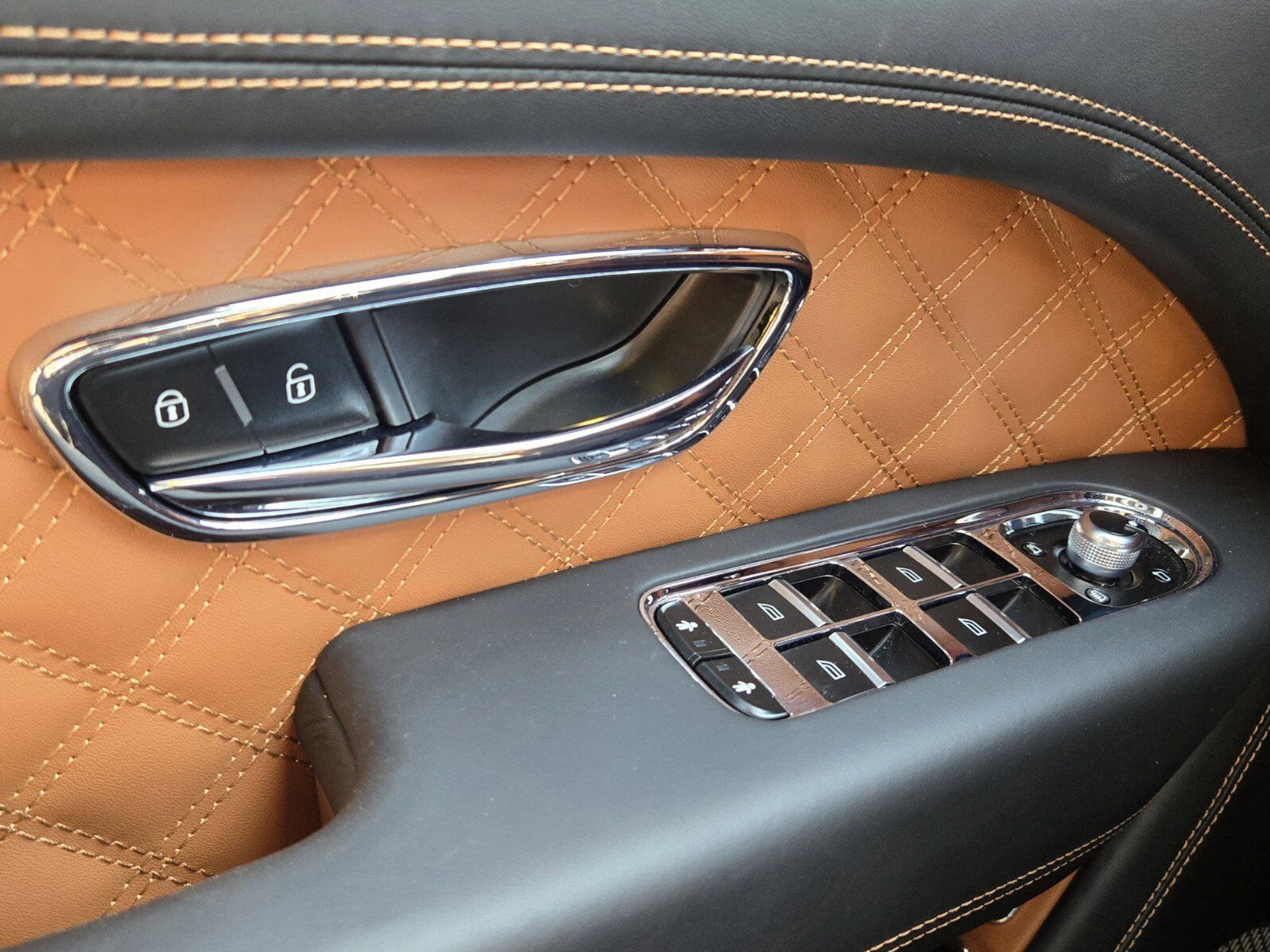 mph048_2903240226_a39681a0384c0d8d545b1c200762abc0x_e5253589b2