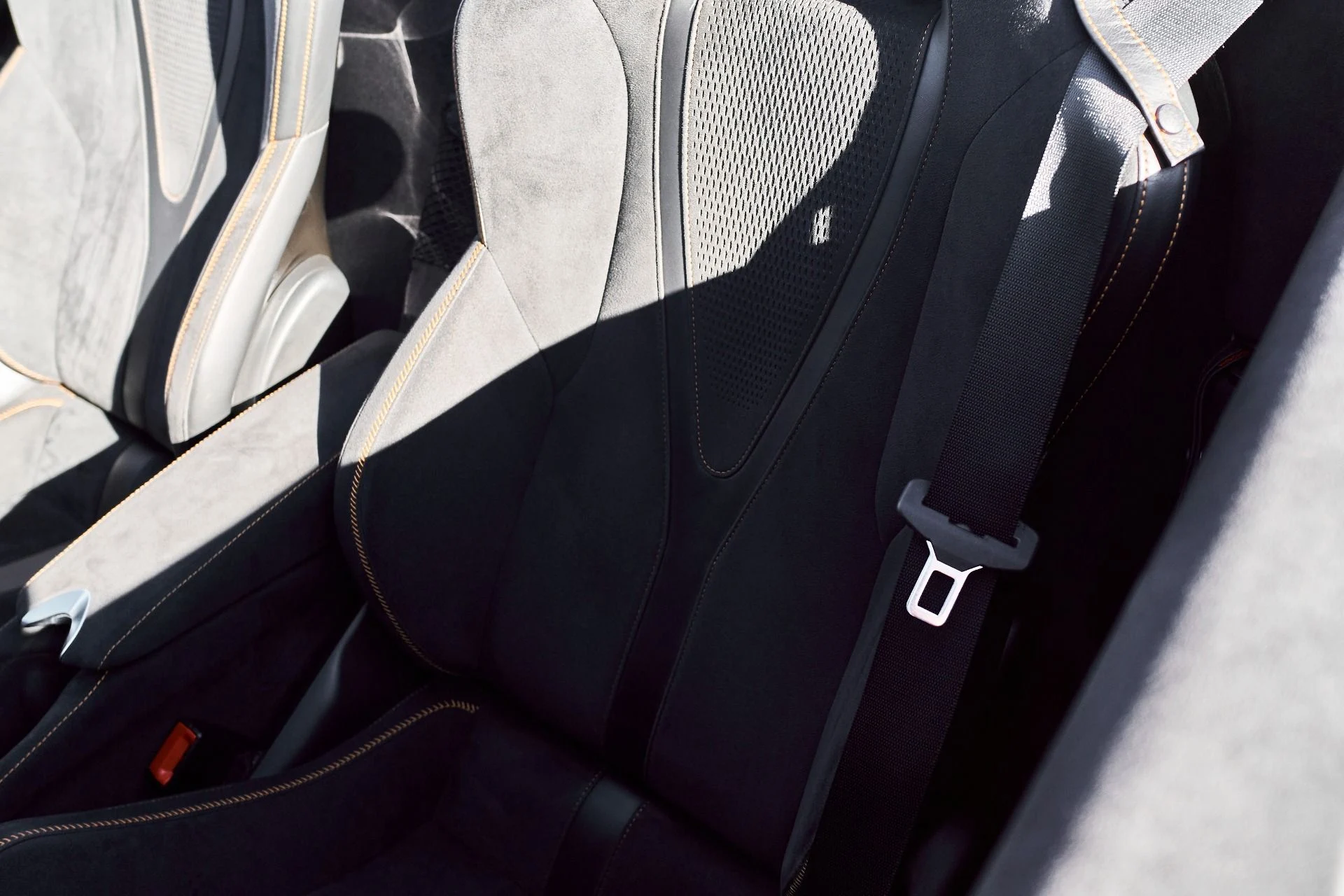 mph048_2943894341_Used_2024_Mc_Laren_750_S_1768012701_692efd38db