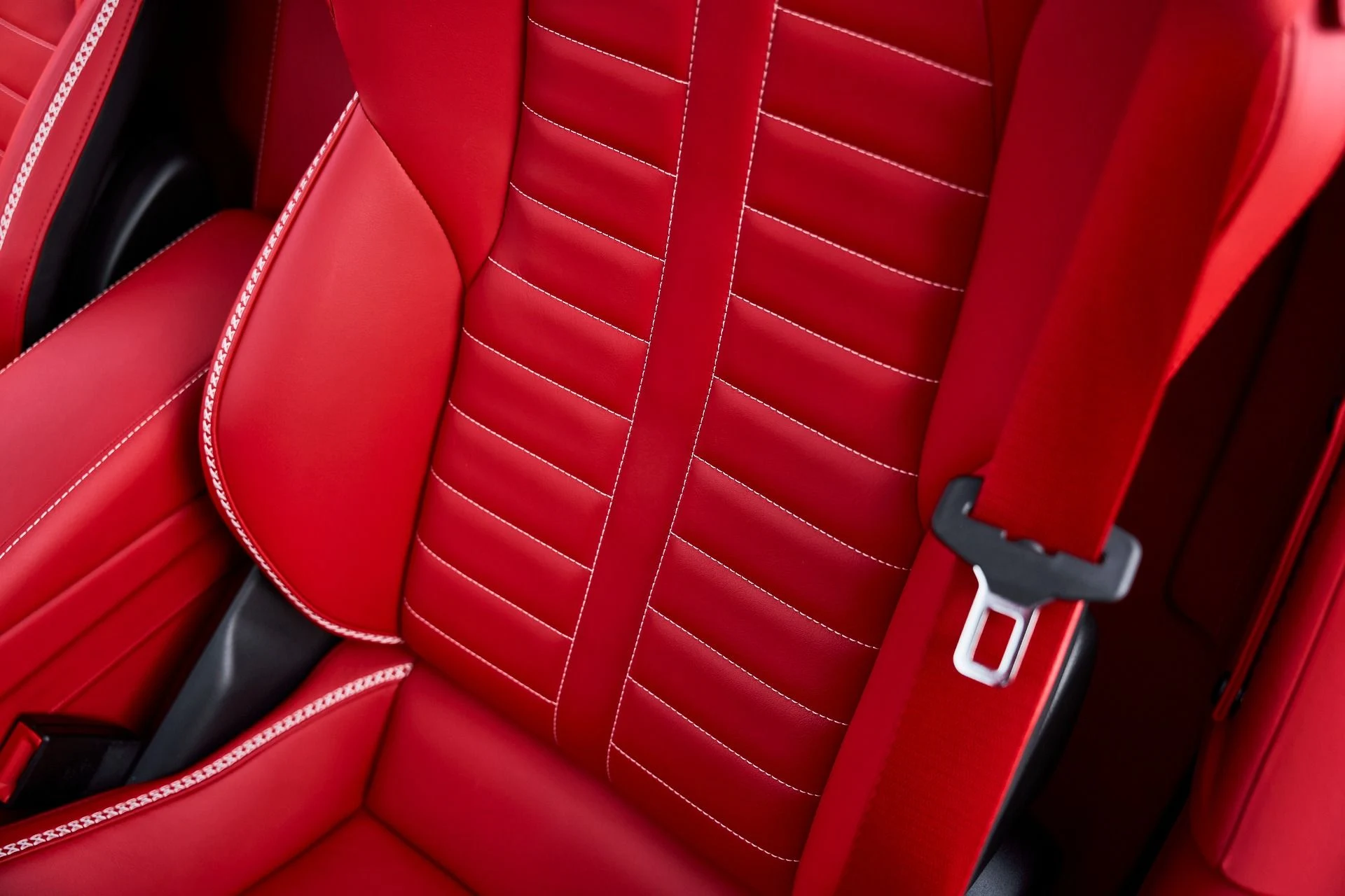 mph048_2945332617_Used_2025_Mc_Laren_GTS_1769482179_8ff005e5e9