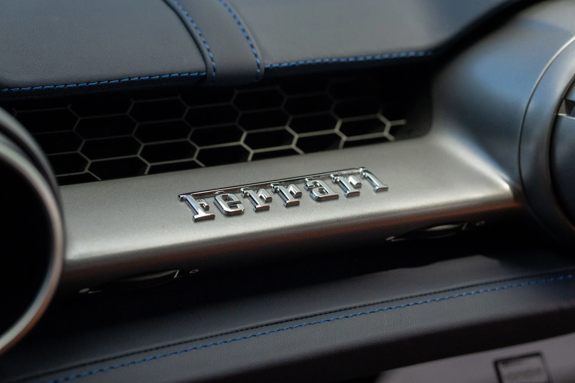 mph048_2949512124_Used_2020_Ferrari_812_Superfast_1758742343_d36843b466