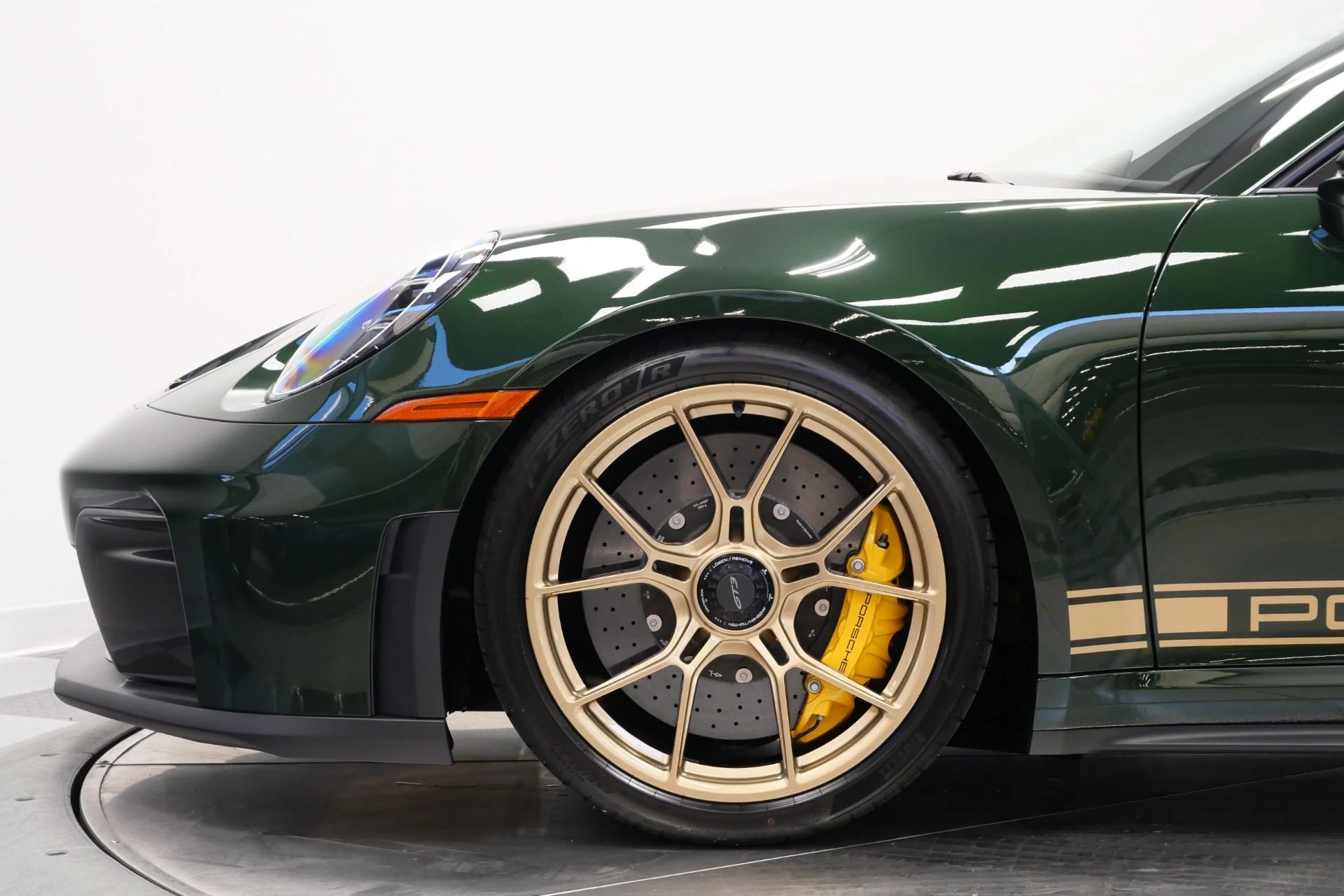 mph048_2969331932_Used_2026_Porsche_911_GT_3_Weissach_Package_6_Speed_Manual_Delivery_Miles_1773426266_5119acdfd9