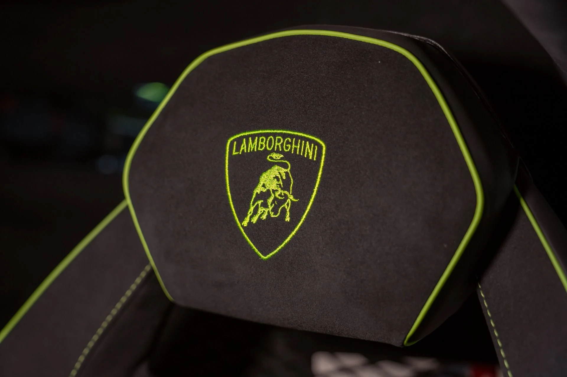 mph048_2970077431_Used_2016_Lamborghini_Aventador_LP_750_4_SV_1791299177_8ebfe5a459