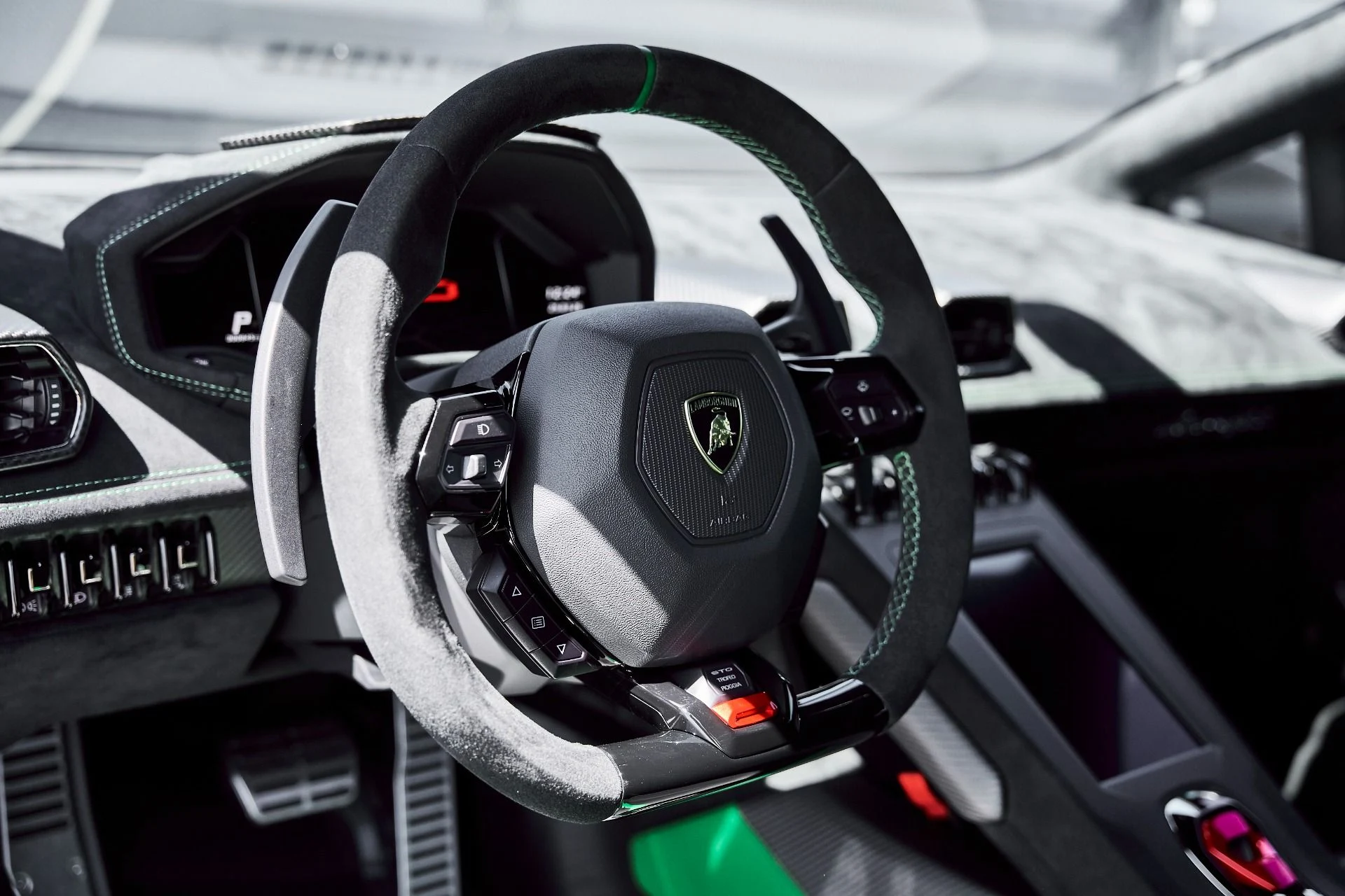 mph048_297031186_Used_2022_Lamborghini_Huracan_STO_Base_1774488468_6983a1f5bb