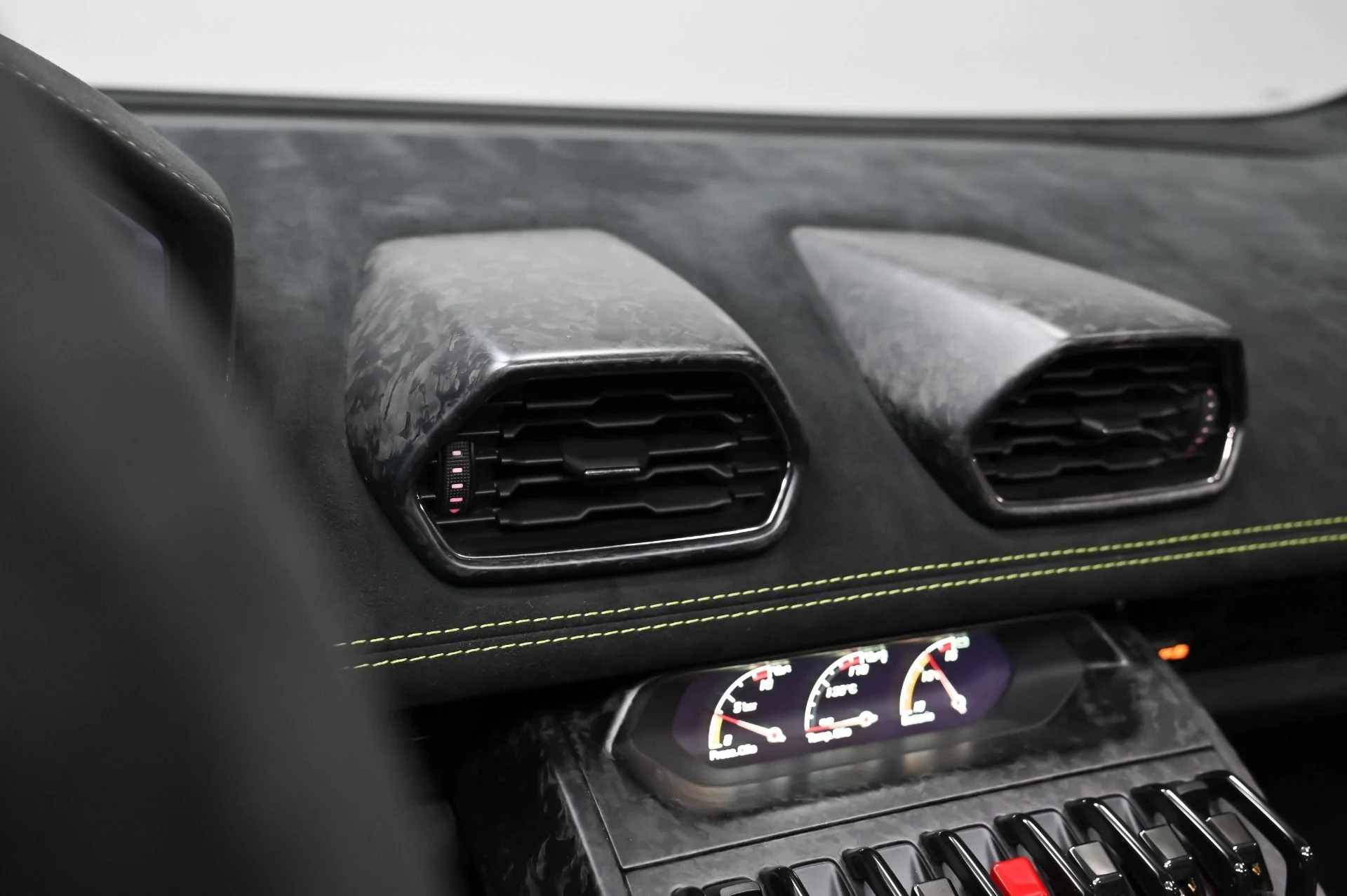 mph048_2991303872_Used_2019_Lamborghini_Huracan_Performante_1756916743_80f21209d1