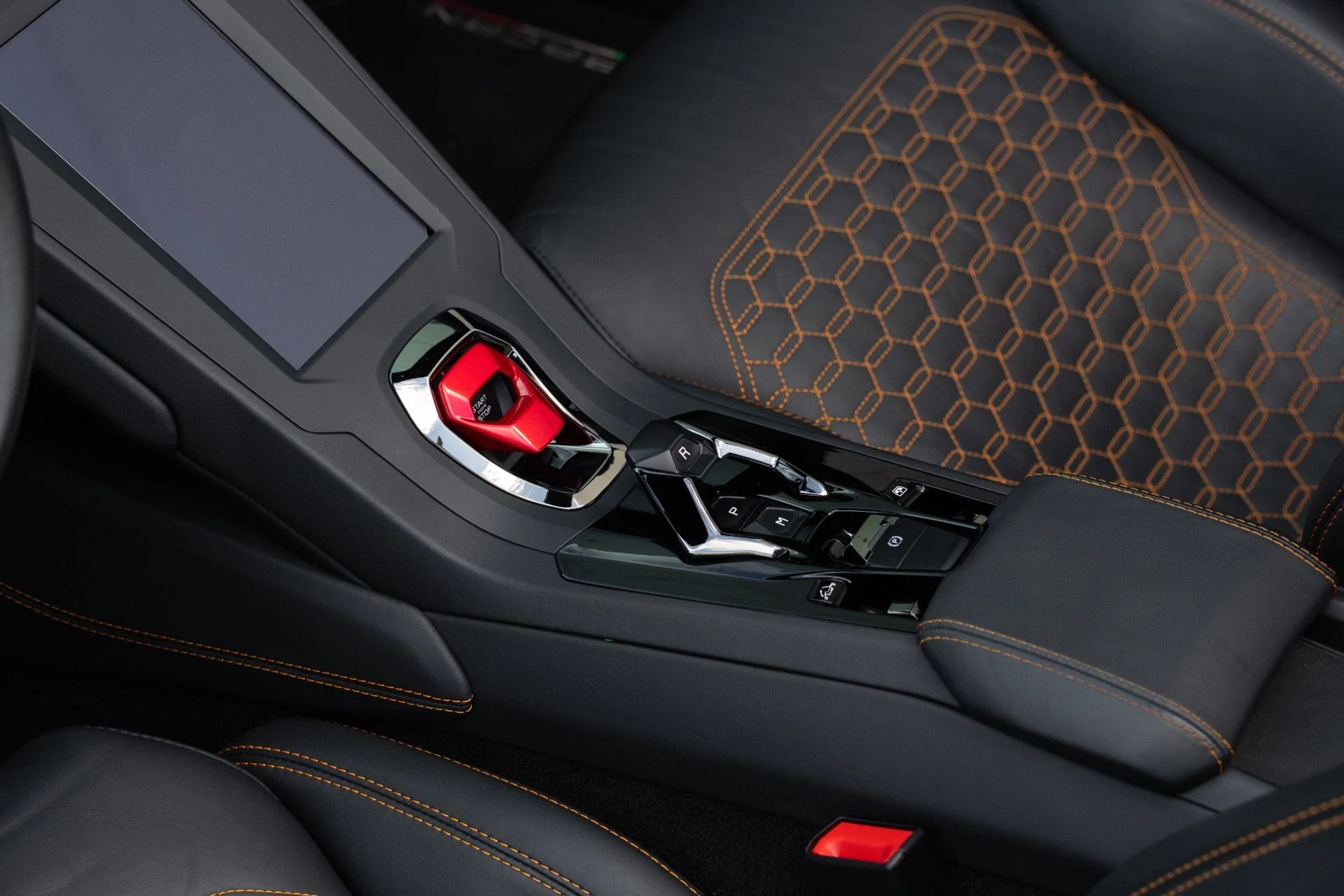 mph048_3005787500_Used_2023_Lamborghini_Huracan_EVO_Spyder_1763055563_a31ef0ae1a