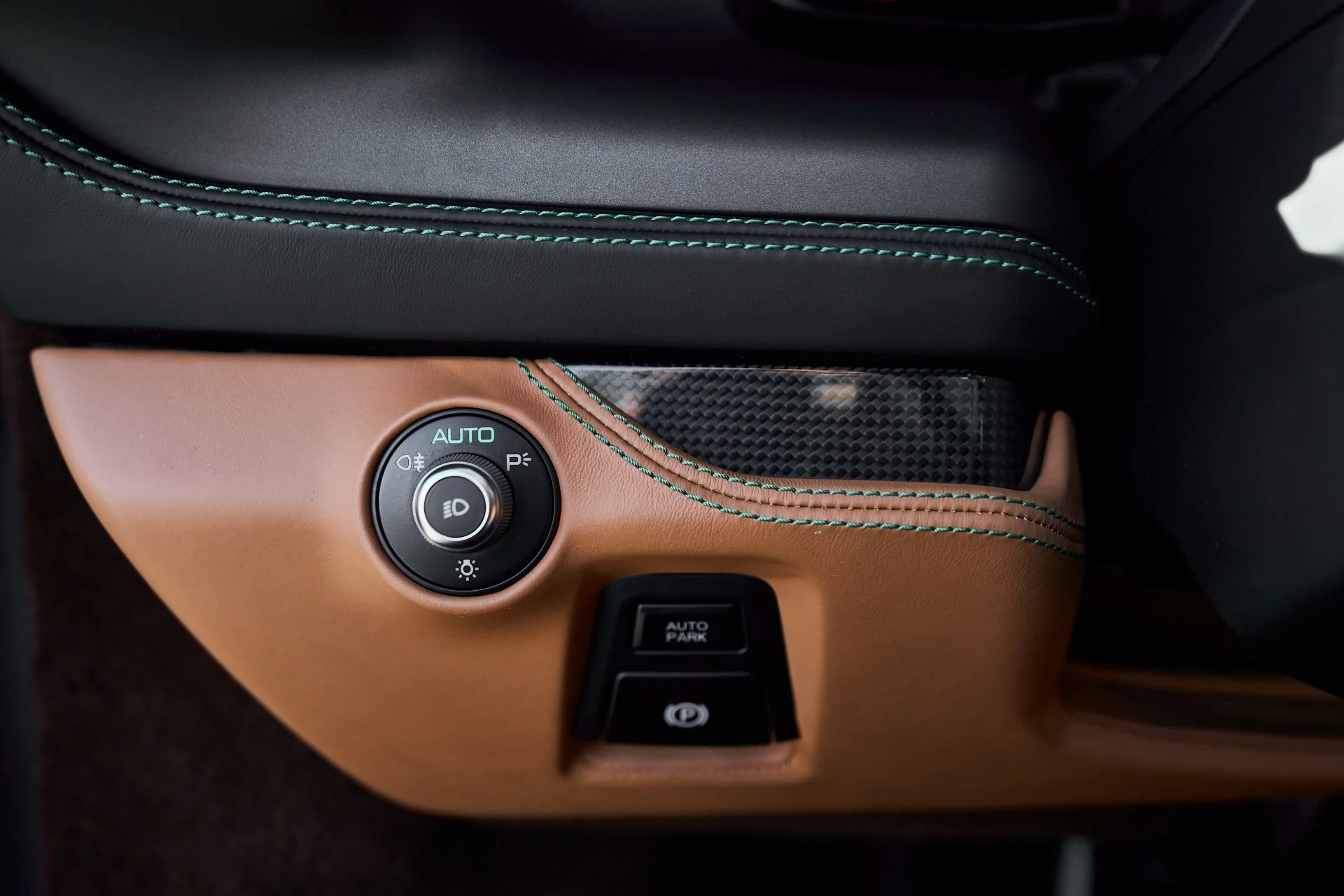 mph048_3013166261_Used_2022_Ferrari_F8_Tributo_Base_1765662181_75ff1571ec