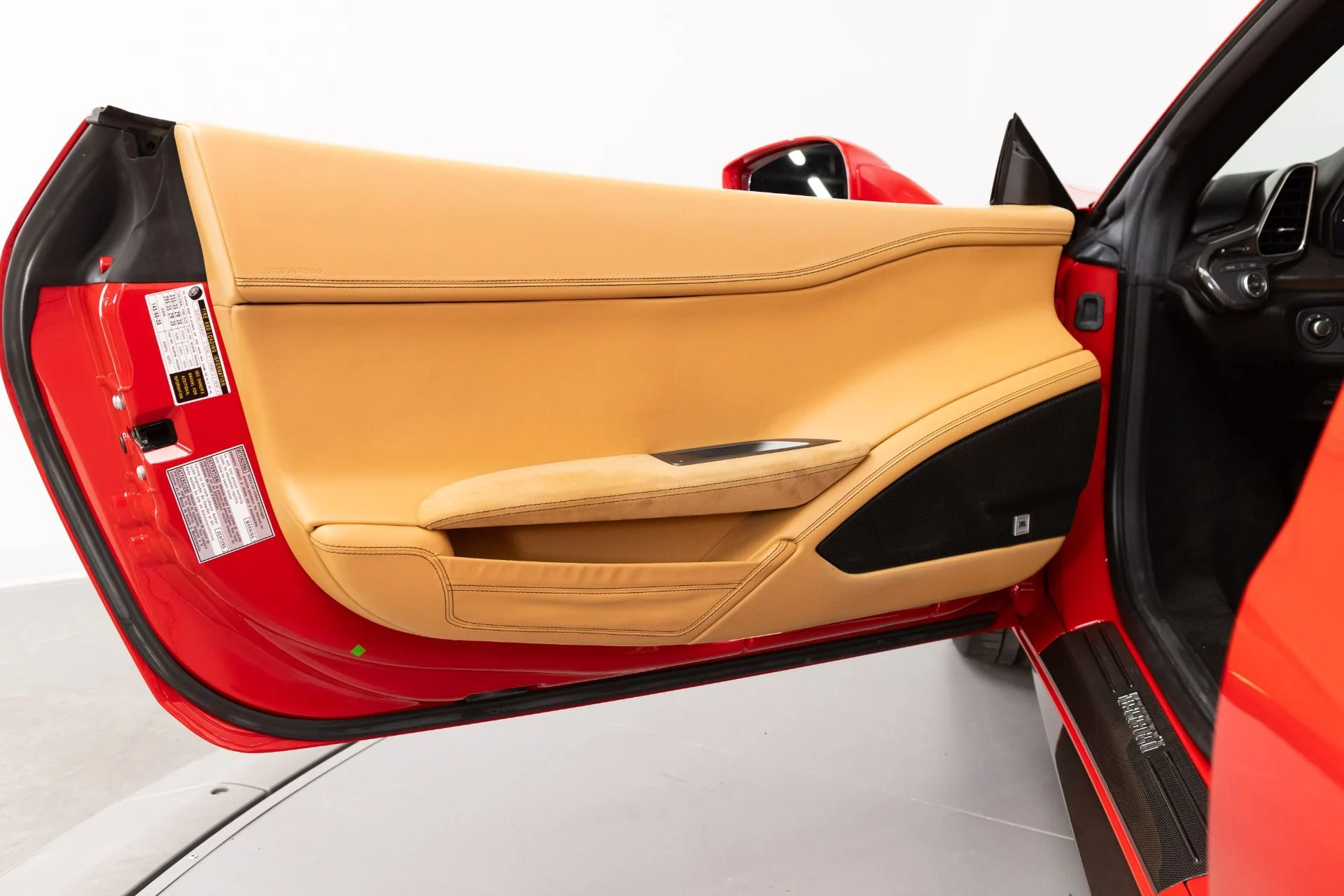 mph048_3020403790_Used_2014_Ferrari_458_Spider_1781623433_142d27daf7