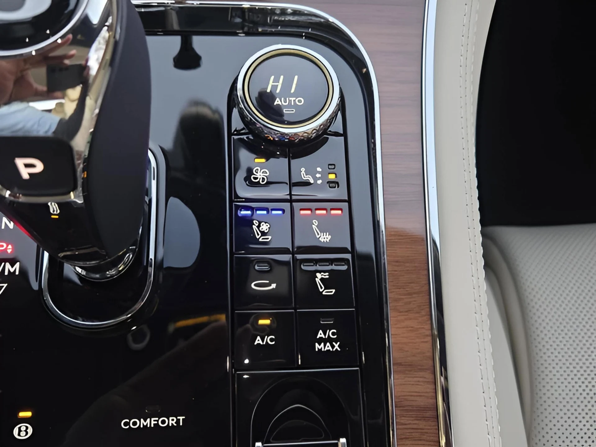 mph048_3021835474_d4346ba637d65cc42323068045679956x_ad7664c942