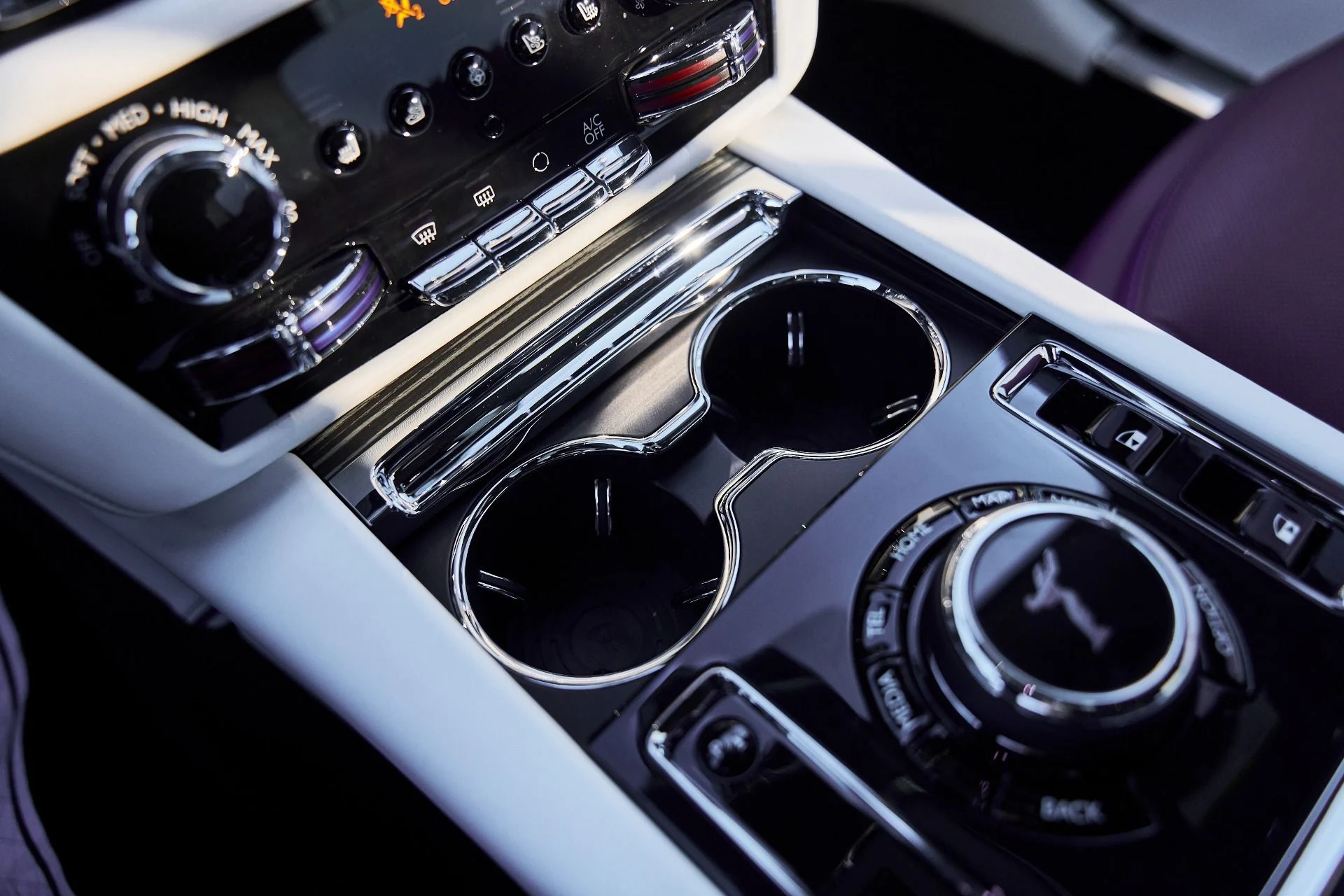 mph048_3027858910_Used_2024_Rolls_Royce_Spectre_Base_1771724483_4df57bf280