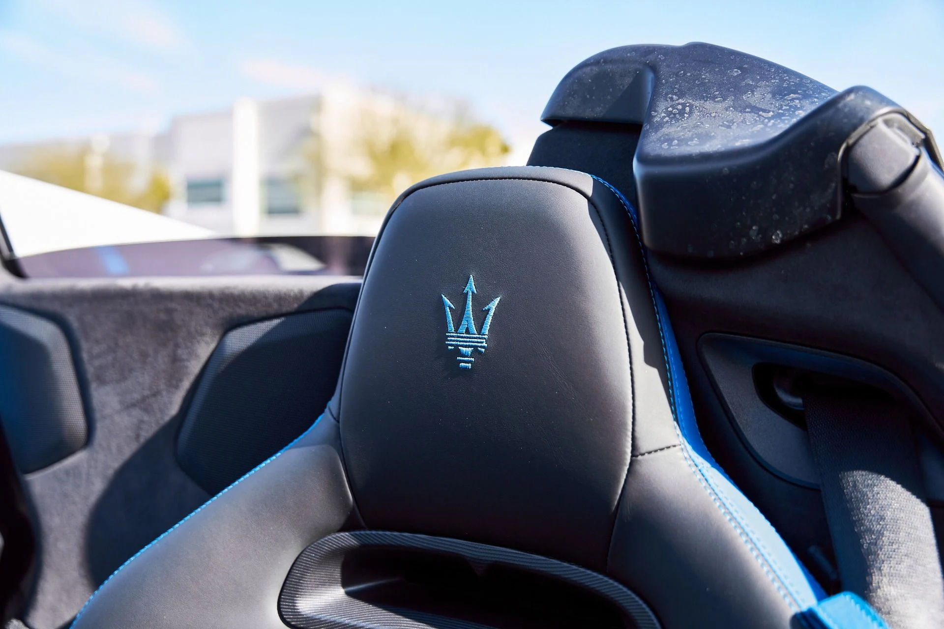 mph048_3030005855_Used_2023_Maserati_MC_20_1769481255_669b3fd134