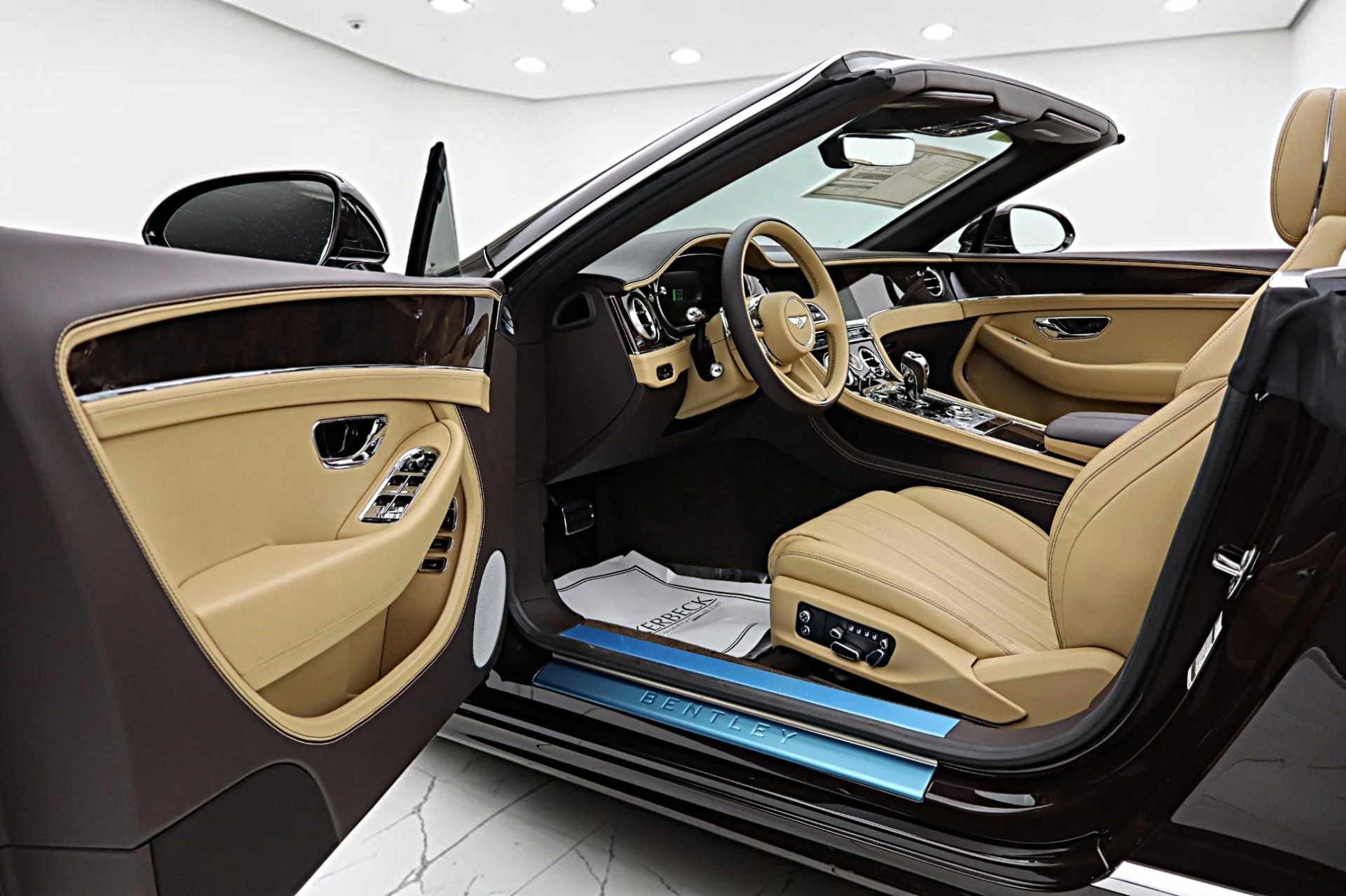 mph048_3031555517_New_2026_Bentley_Continental_GTC_8455b3983f