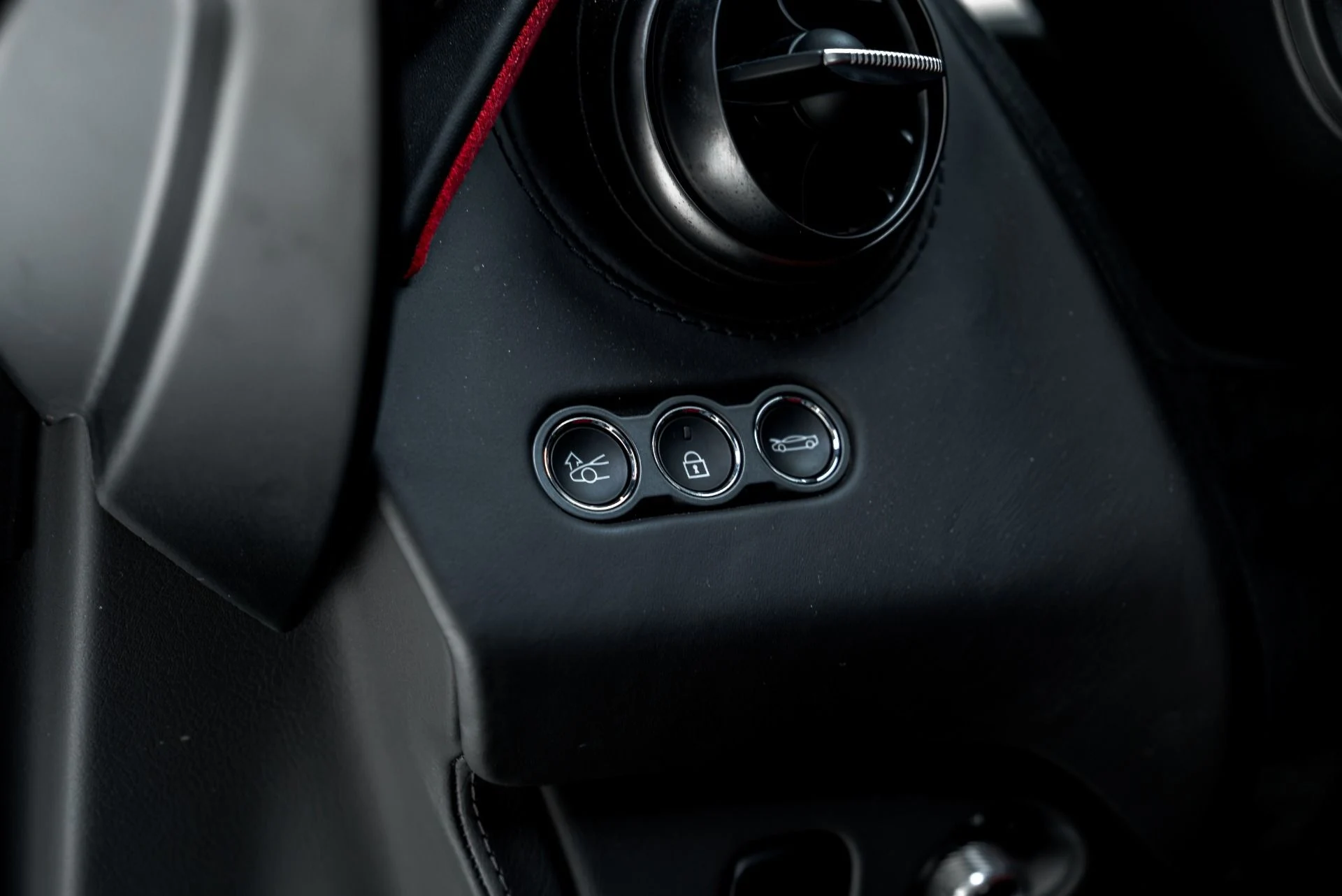 mph048_3044911740_Used_2024_Mc_Laren_750_S_Spider_1788366808_f492546208