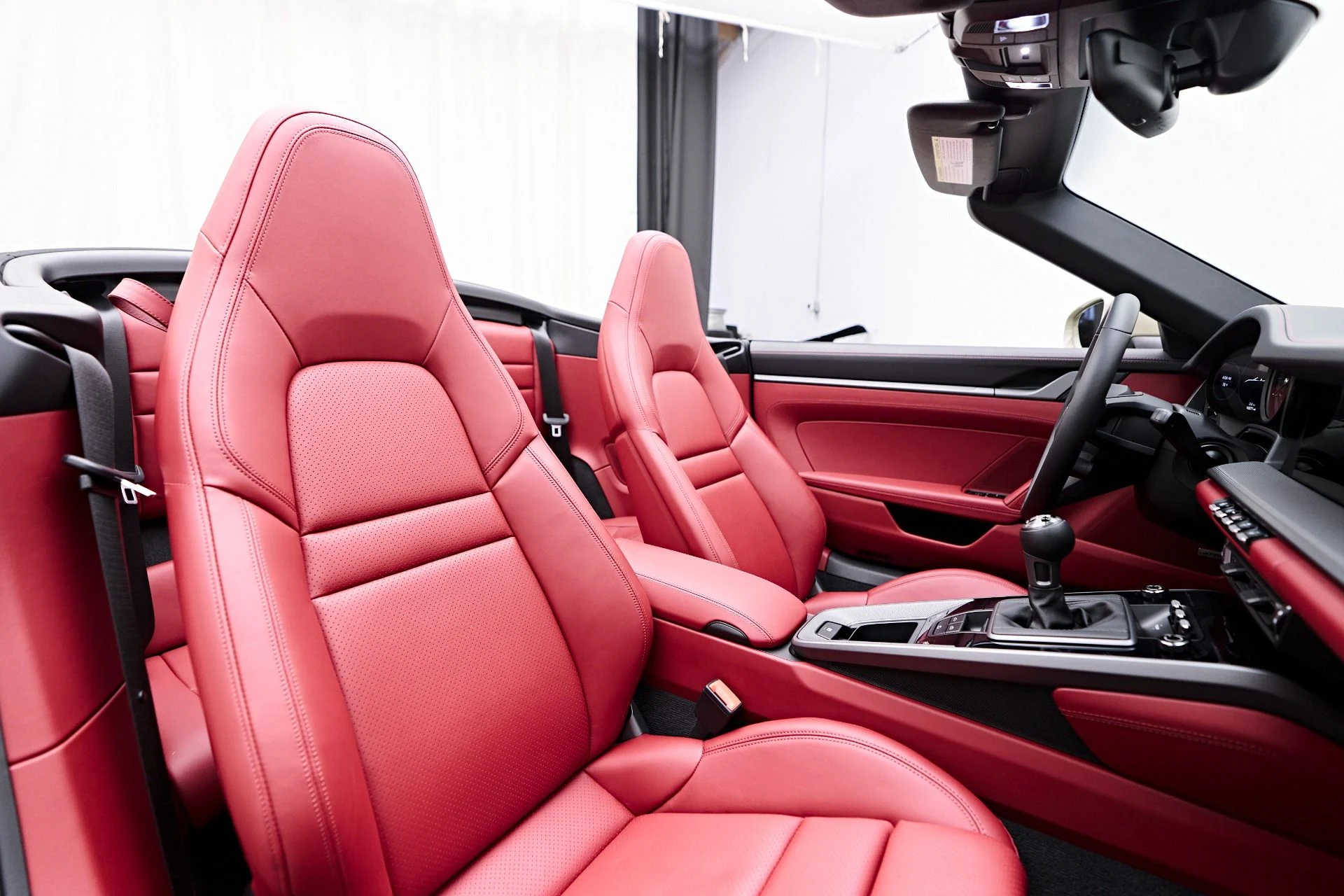 mph048_3050022792_Used_2022_Porsche_911_Carrera_S_1759192891_bfcf97a850