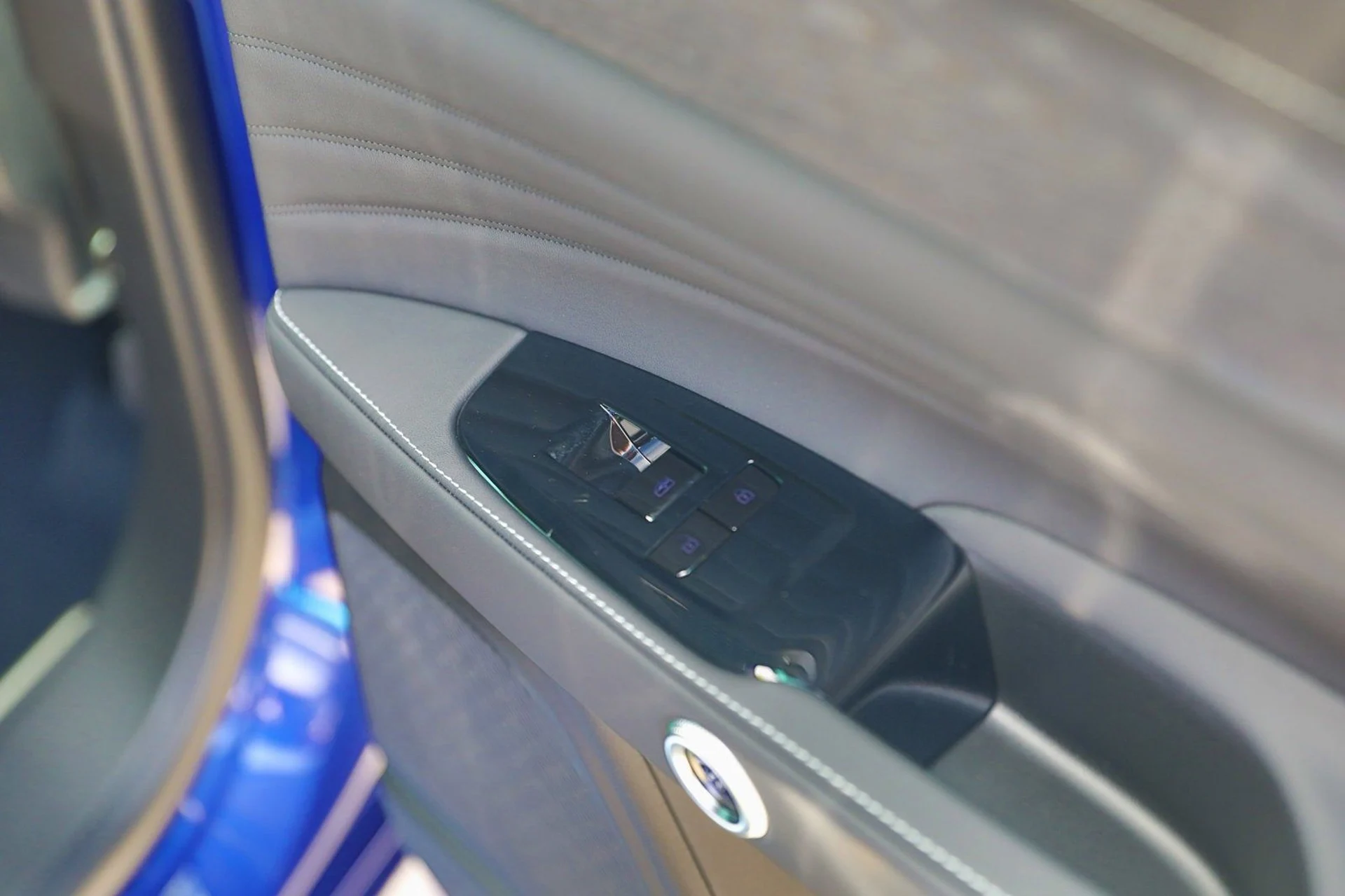 mph048_3103075406_160922b5ef814a8ab6819c63f945ff18_e7d5149f12