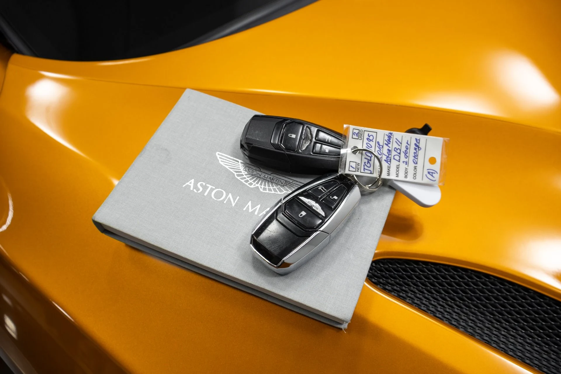 mph048_3110455899_Used_2018_Aston_Martin_DB_11_1761056860_5252e81c77
