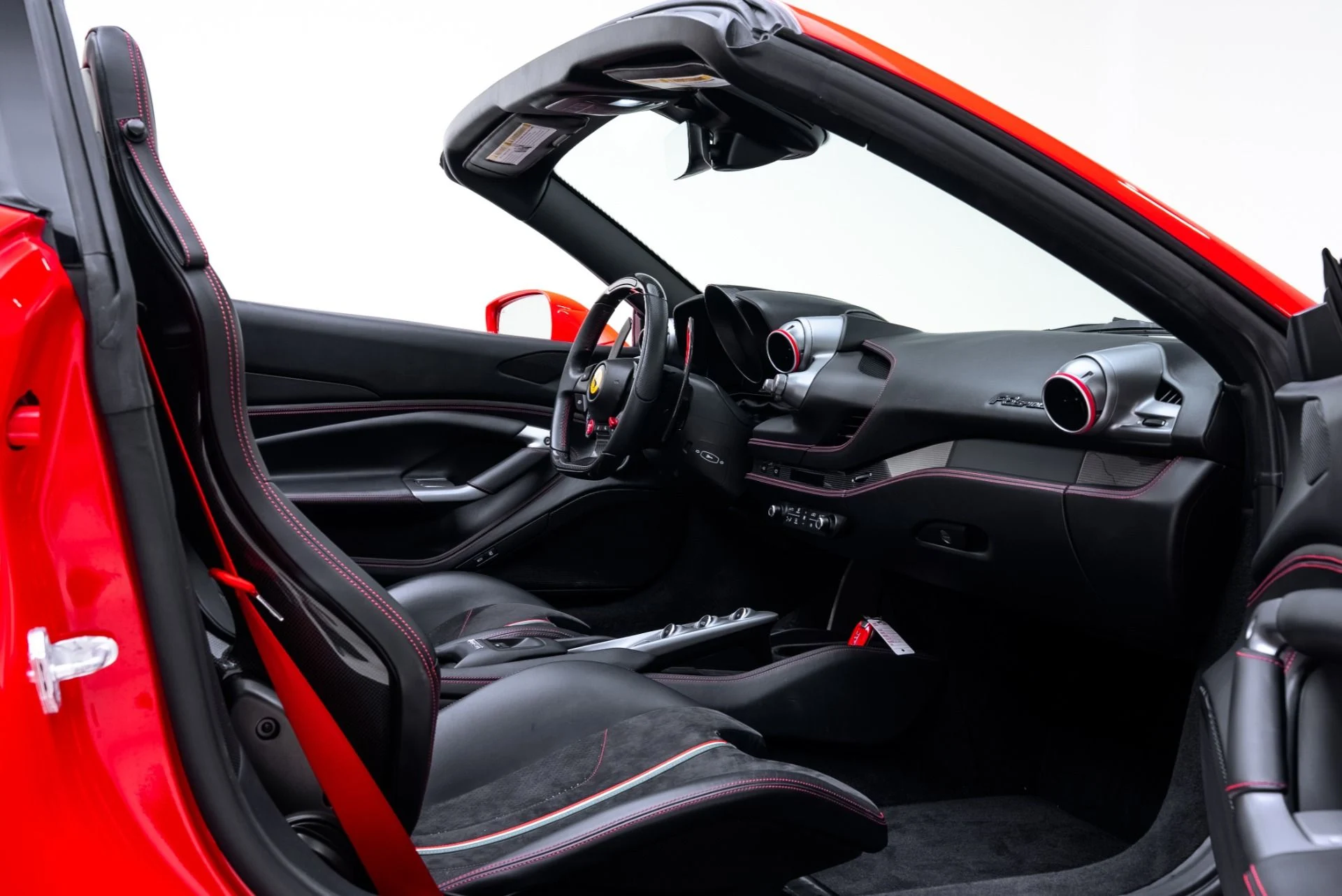mph048_3119430478_Used_2022_Ferrari_F8_Spider_1772060406_cf32e23790
