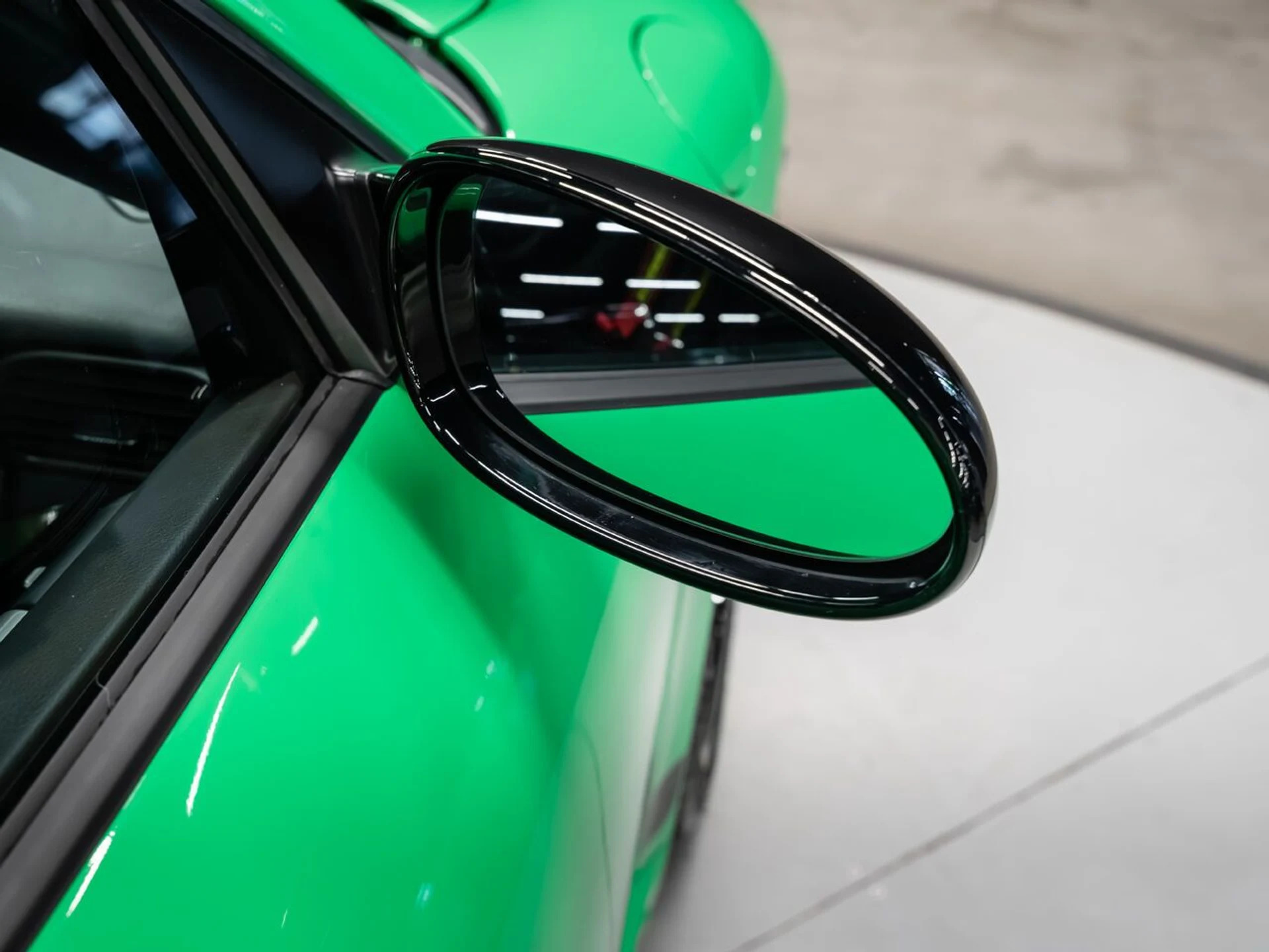 mph048_3121177404_porsche_911_gt3_rs_2007_5c22a0838e