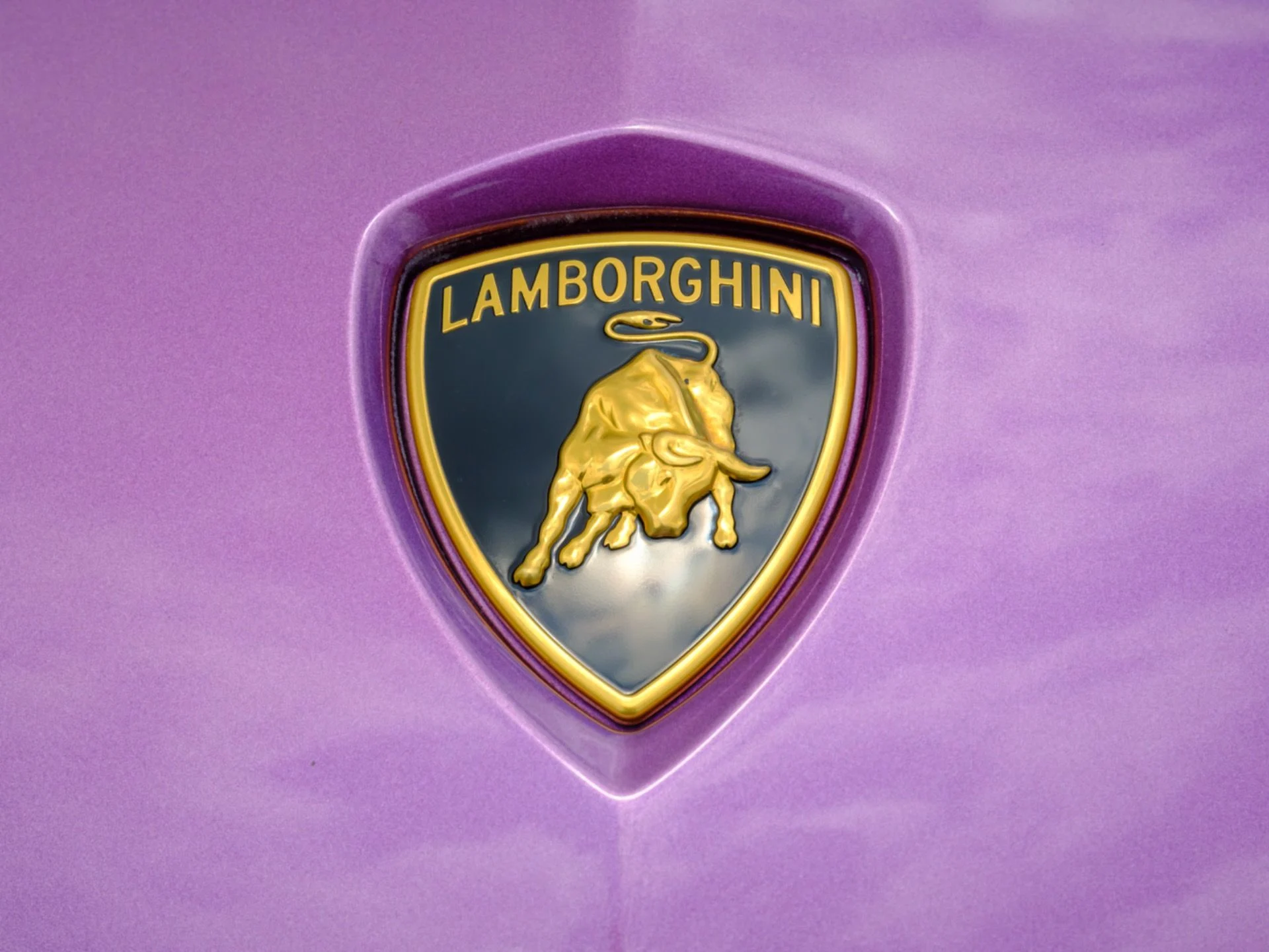 mph048_3125009729_Used_2018_Lamborghini_Aventador_S_1778520653_c720ca56a0