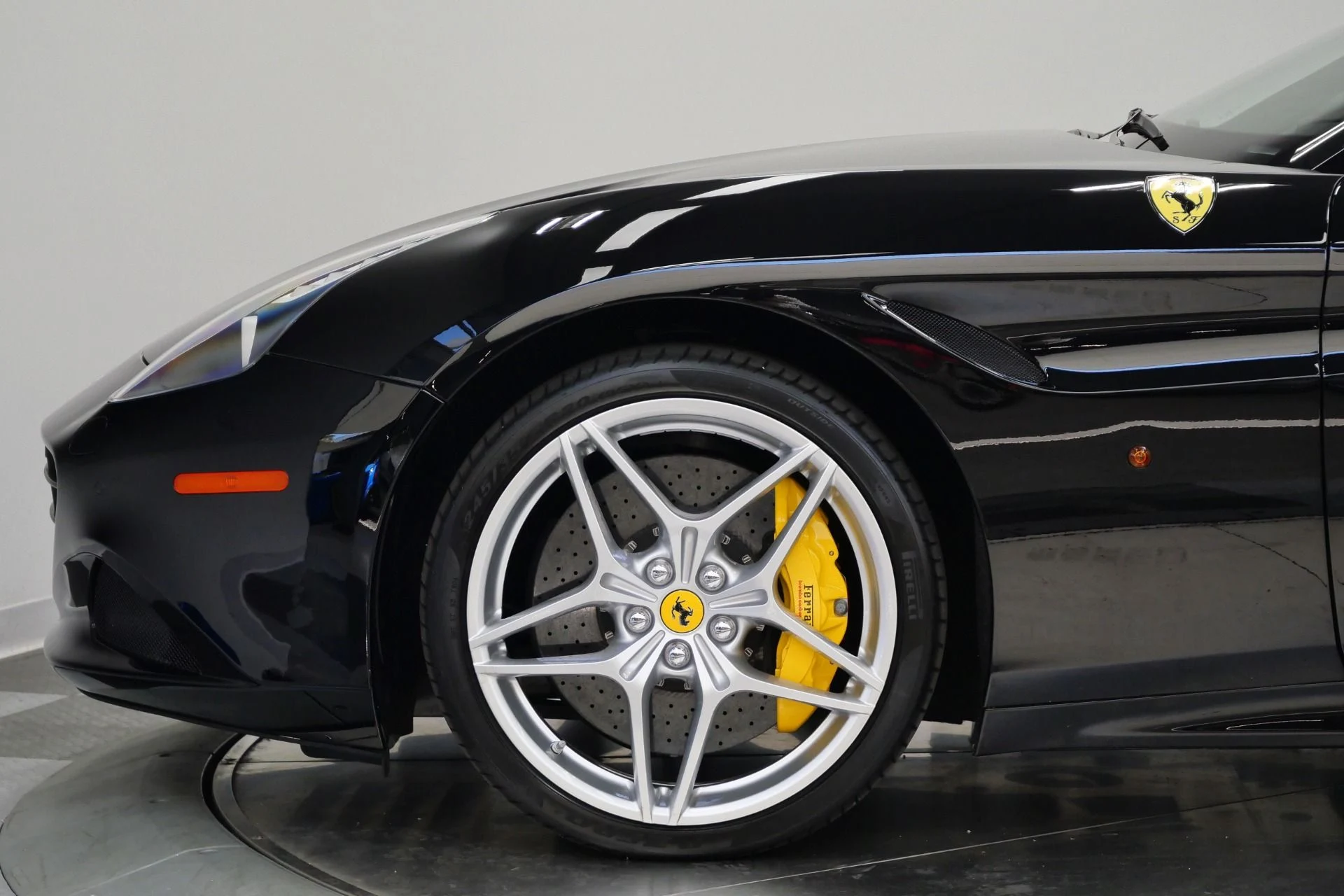 mph048_3132007165_Used_2015_Ferrari_California_T_Carbon_Fiber_Interior_Trim_Low_Miles_1778860408_8e692886cc