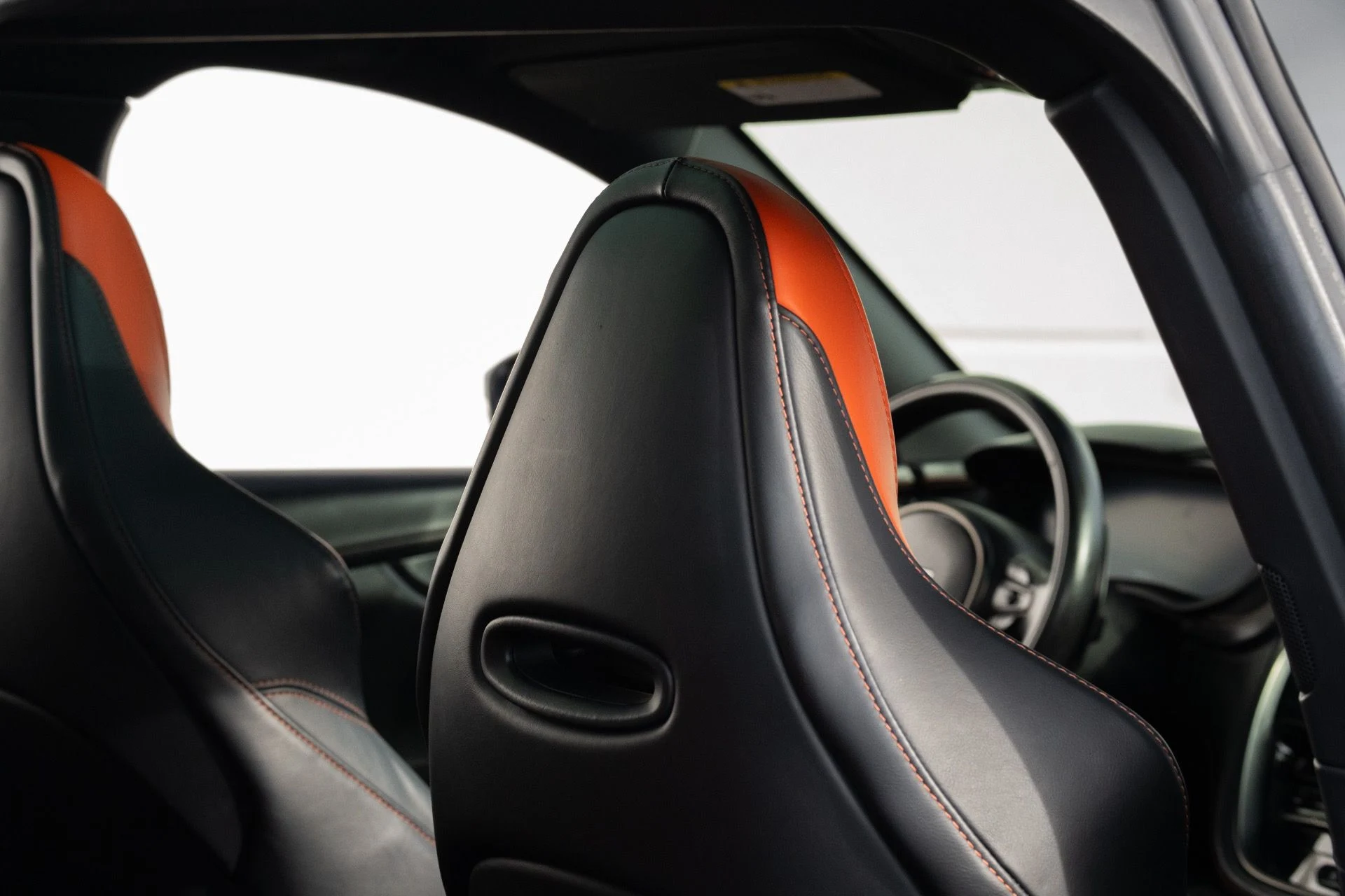 mph048_3133376163_Used_2023_Aston_Martin_DBX_707_1756441558_2d3a208d5b