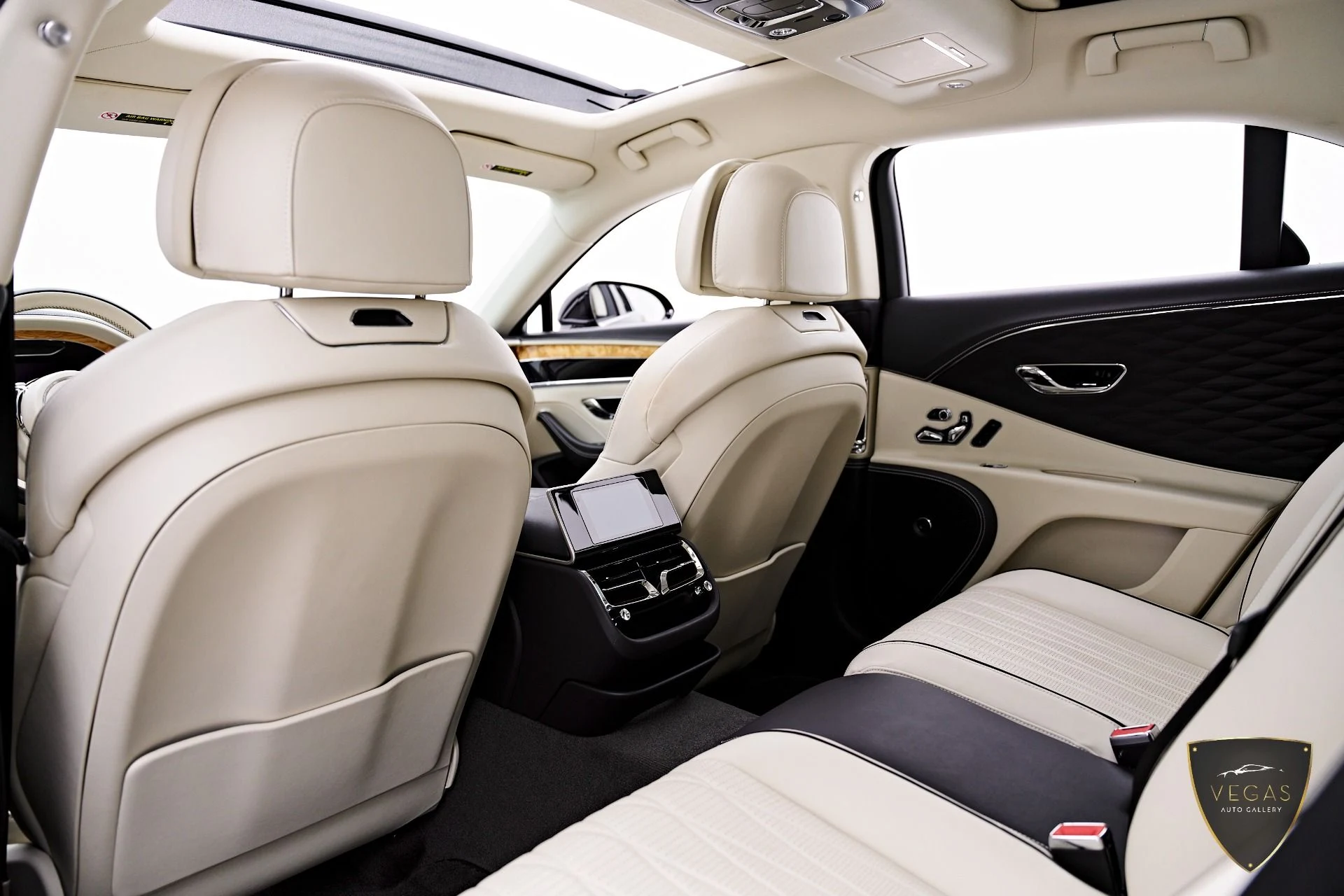 mph048_3165450725_Used_2022_Bentley_Flying_Spur_V8_1782495086_f95c52444b